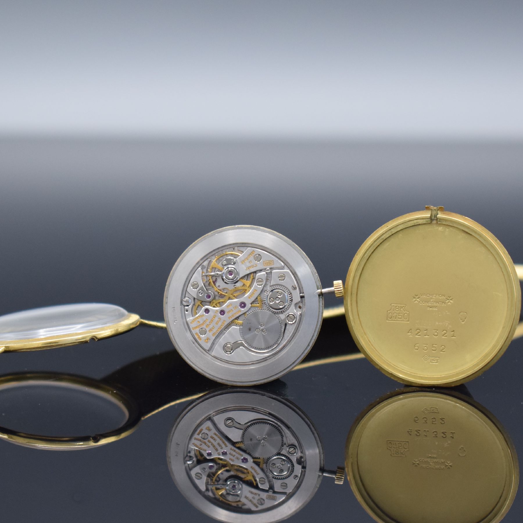 Detail g: VACHERON & CONSTANTIN elegante Armbanduhr in GG 750/000 Referenz 6352, Handaufzug, Schweiz um 1965, Boden aufgedr., verlängertes Milanaiseband m. ...
