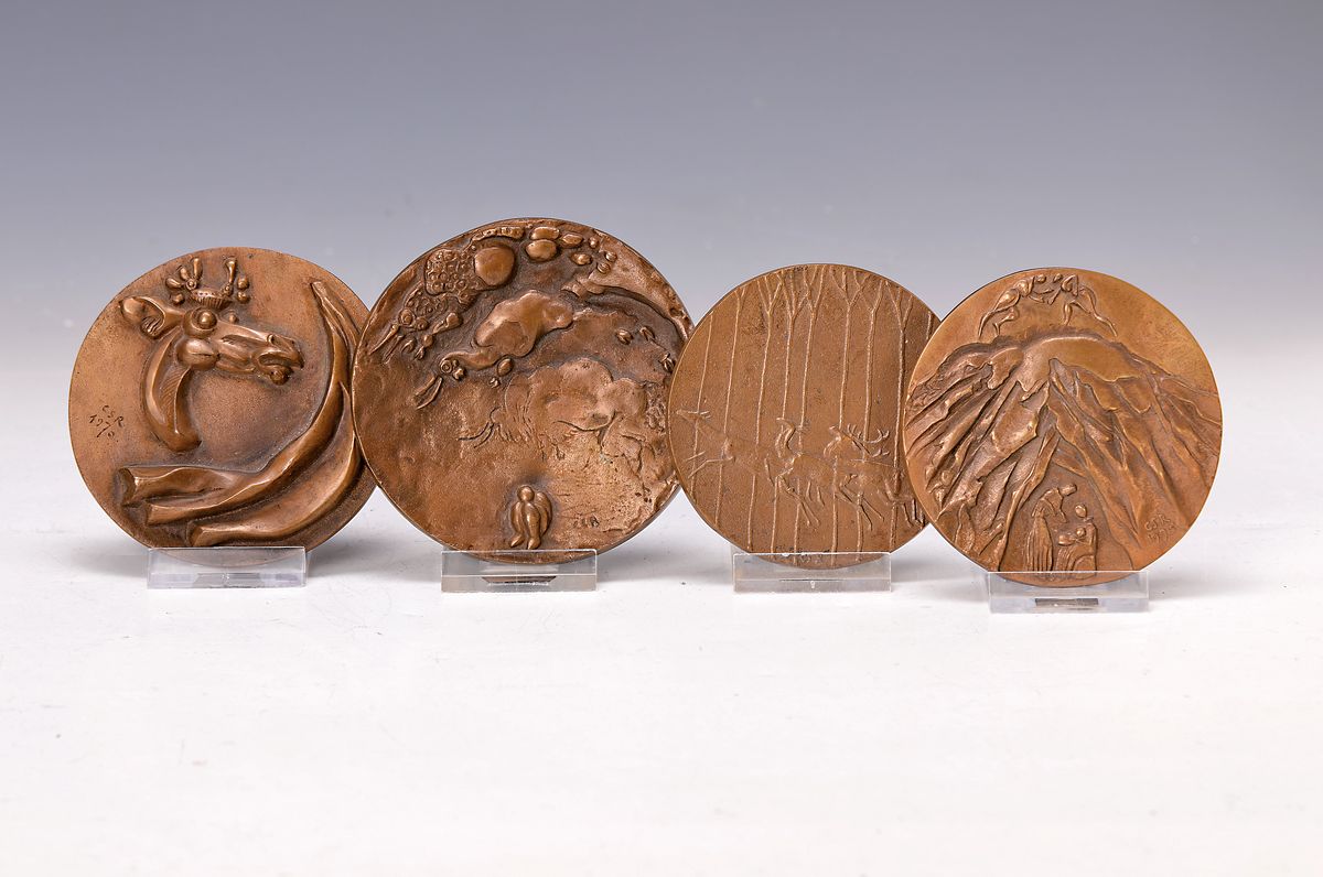 Detail k: Robert Csikszentmihalyi, geb. 1940 Budapest,vier Bronzemedaillen, der Künstler schuf diese Medaillen für offizielle Zwecke zur Ehrung verdienter ...