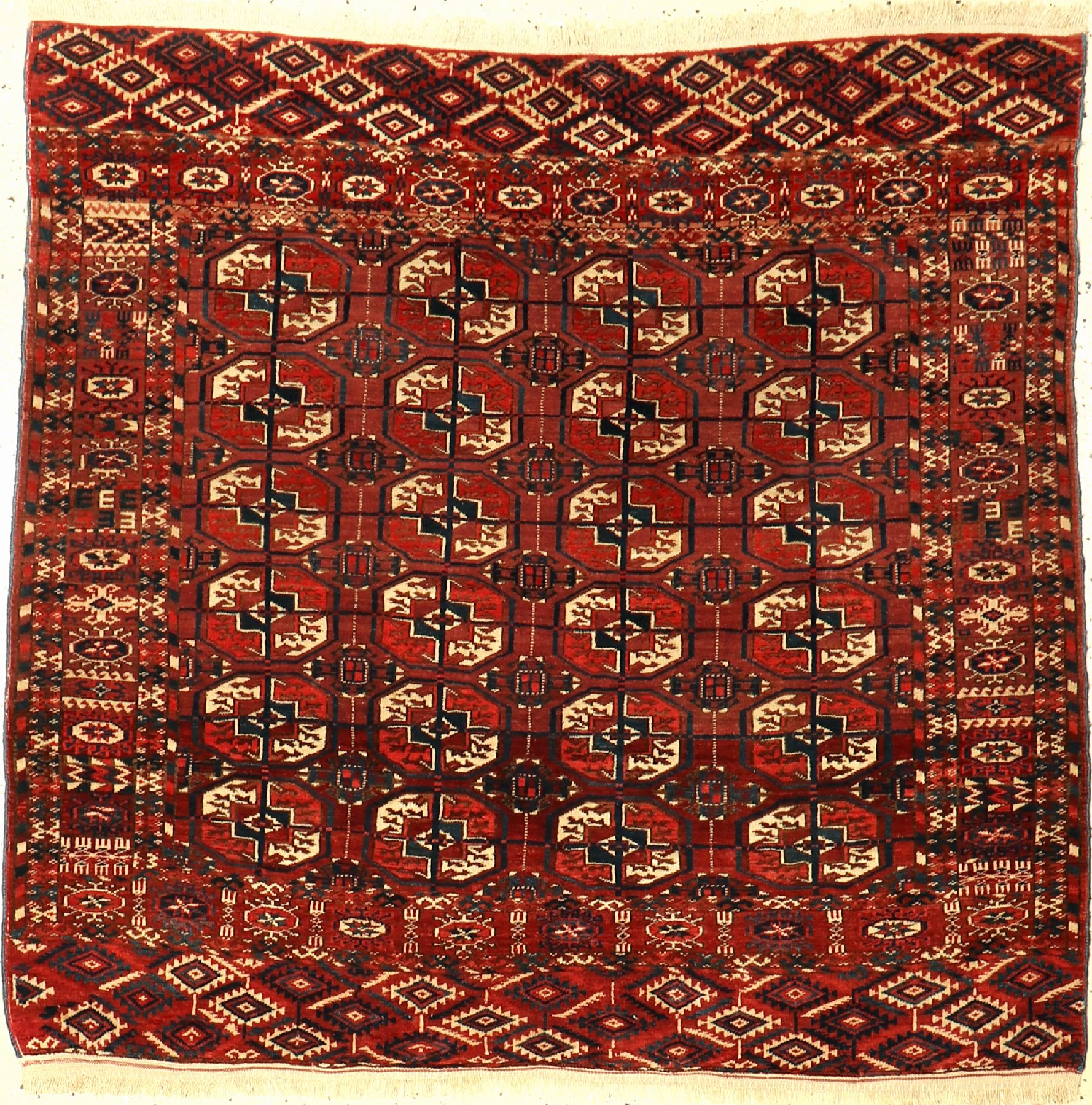 Tekke Bochara Herdteppich, Turkmenistan, um1930/1940, Wolle auf Wolle, ca. 115 x 110 cm, EHZ: 2