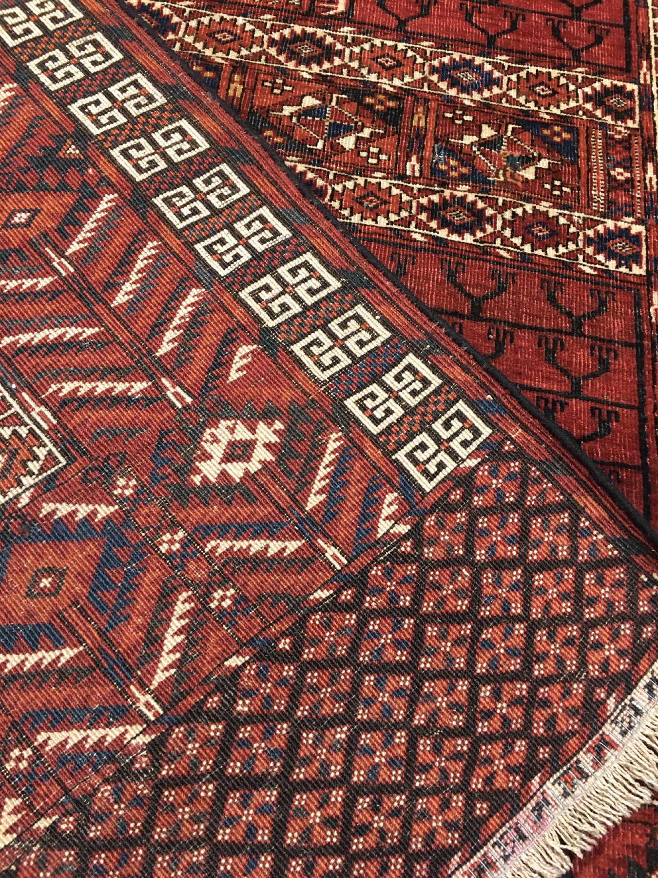 Detail h: Tekke "Engsi" antik, Turkmenistan, 19.Jhd., Wolle geknüpft auf Wolle. Klassischer Tür-Eingangsteppich der Tekke Nomaden mit besonderem ...