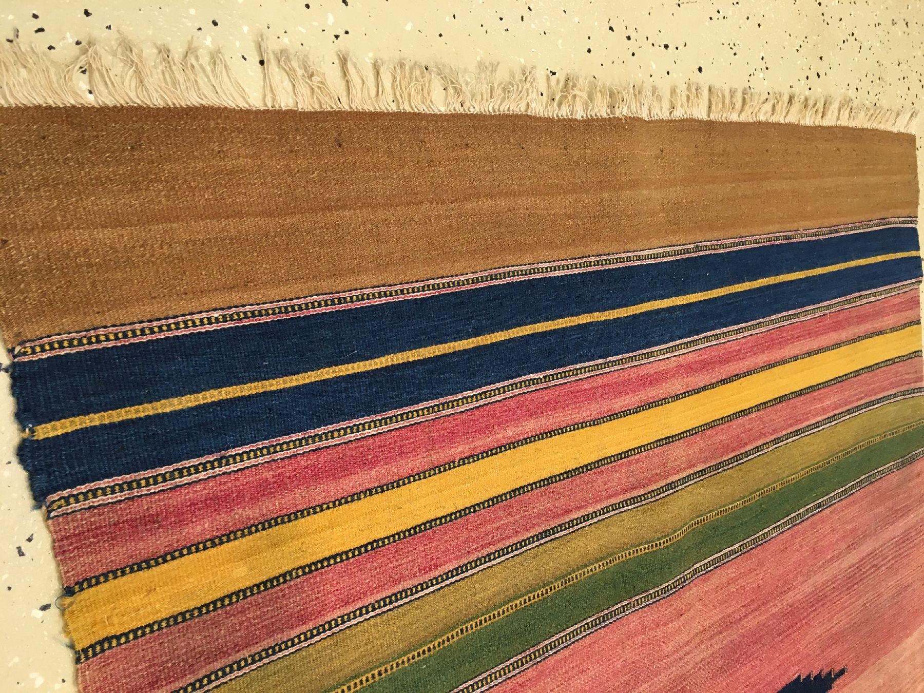 Detail f: Feiner Schuschtar "Kelim" alt, Südwestpersien Khuzestan, um 1930, Wolle mit Kamelwolle gewebt auf Wolle. Dekorative Sofreh mit plakativen ...