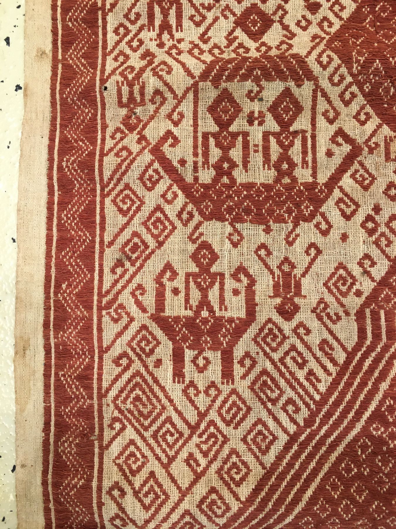 Detail c: (2 Lots) Indonesische Textilien antik, Indonesien, Ende 19.Jhd./Anfang 20.Jhd., Wolle/Baumwolle. Sehr selten, ca. 86 x 79 cm, ca. 84 x 70 cm, EHZ: ...