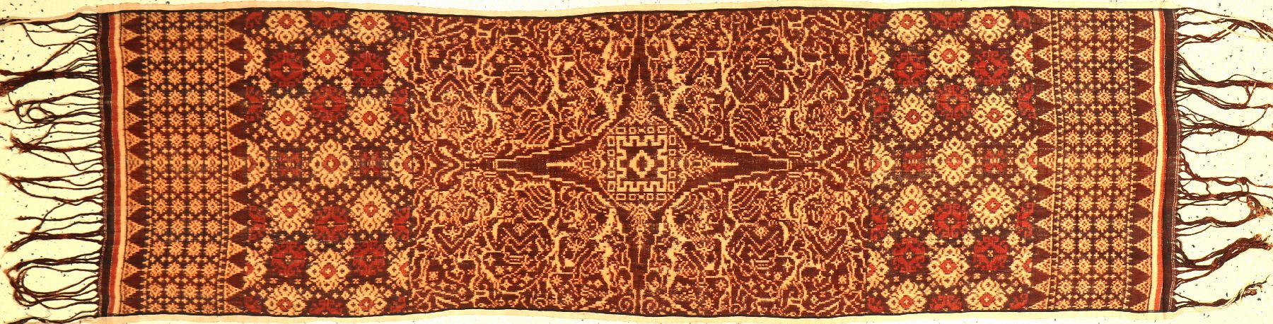 Seltenes indonesisches Geringsing Tenganan Bali Textil antik, Indonesien, 19.Jhd., Baumwolle. Sehr selten, Museumsqualität, ca. 196 x 59 cm, EHZ: ...