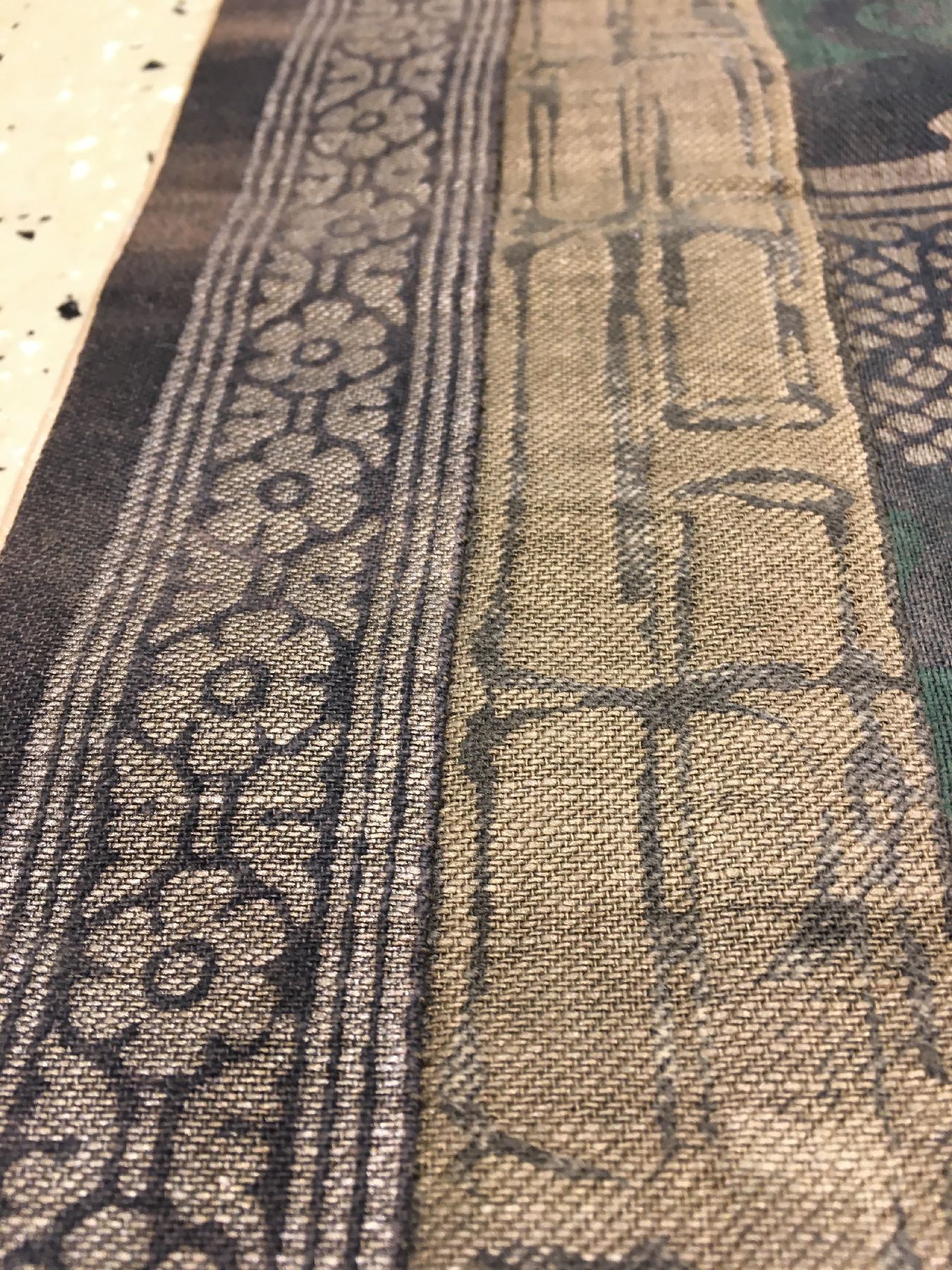 Detail g: Indonesisches Textil (Metallbroschiert) antik, Indonesien, Ende 19.Jhd./Anfang 20.Jhd., Metall/Seide/Baumwolle. Absolute Rarität, museal, ca. 141 x ...