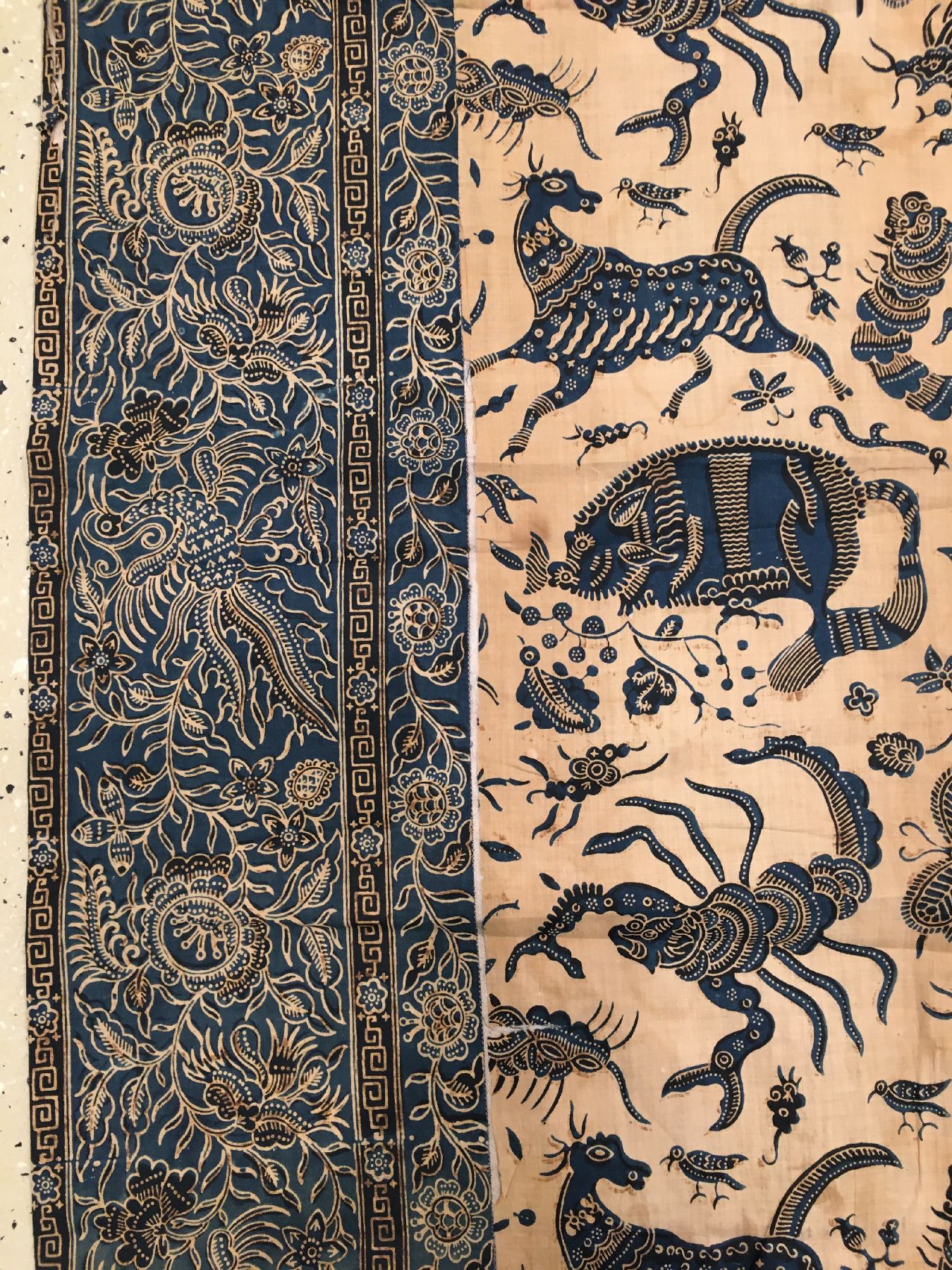 Detail f: Museales indonesisches Batik-Textil antik, Indonesien, 19.Jhd., sehr feine Baumwolle. Absolute Rarität, Museumsqualität, ca. 192 x 129 cm, EHZ: ...