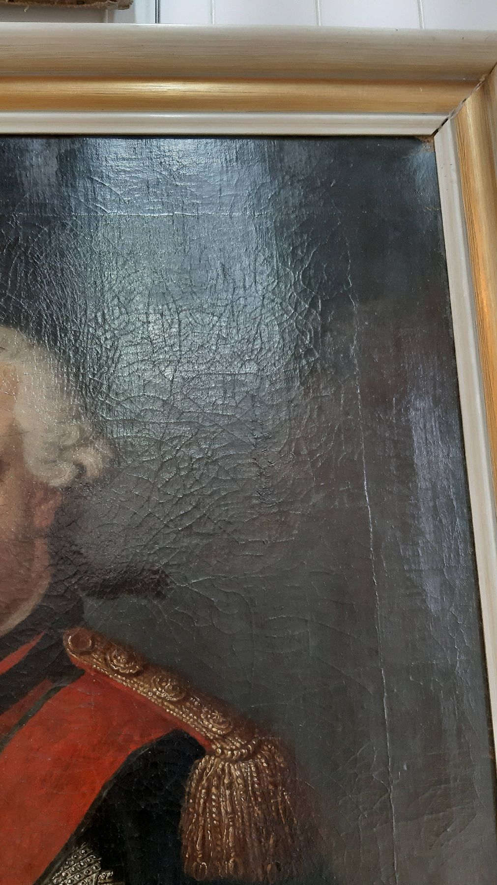 Detail g: Unbekannter Künstler, deutsch, um 1790, Dreiviertelporträt des Kurfürsten Karl Theodor von der Pfalz, mit u.a. dem Orden vom Goldenen Vliess, in ...