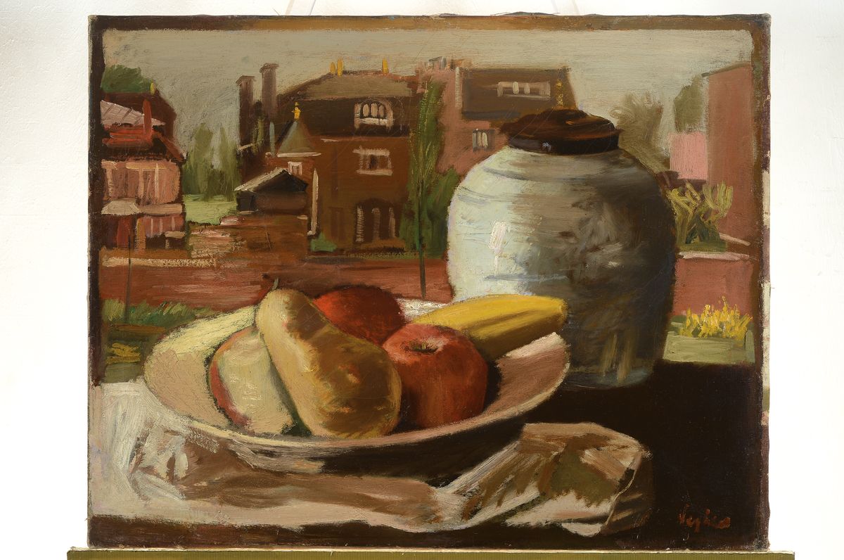 Detail k: Maurice Seghers, 1883-1959, Stillleben mit Obst auf der Fensterbank, im Hintergrund die Stadt, Öl/Lwd, rechts unten signiert, ca. 46x71cm