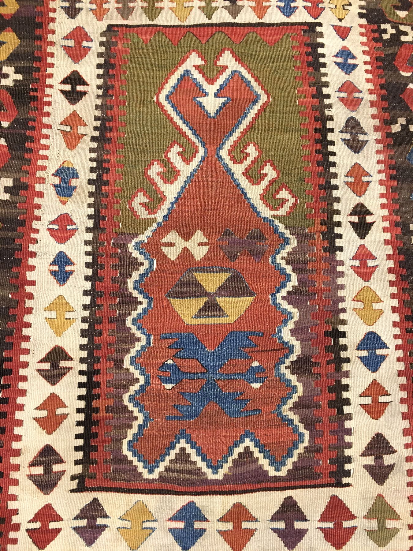 Detail d: Seltener Obruk "Gebets-Kelim" antik, Zentralanatolien Konya-Gebiet, Mitte 19.Jhd., Wolle gewebt auf Wolle. Rarer Gebets-Kelim aus der ...