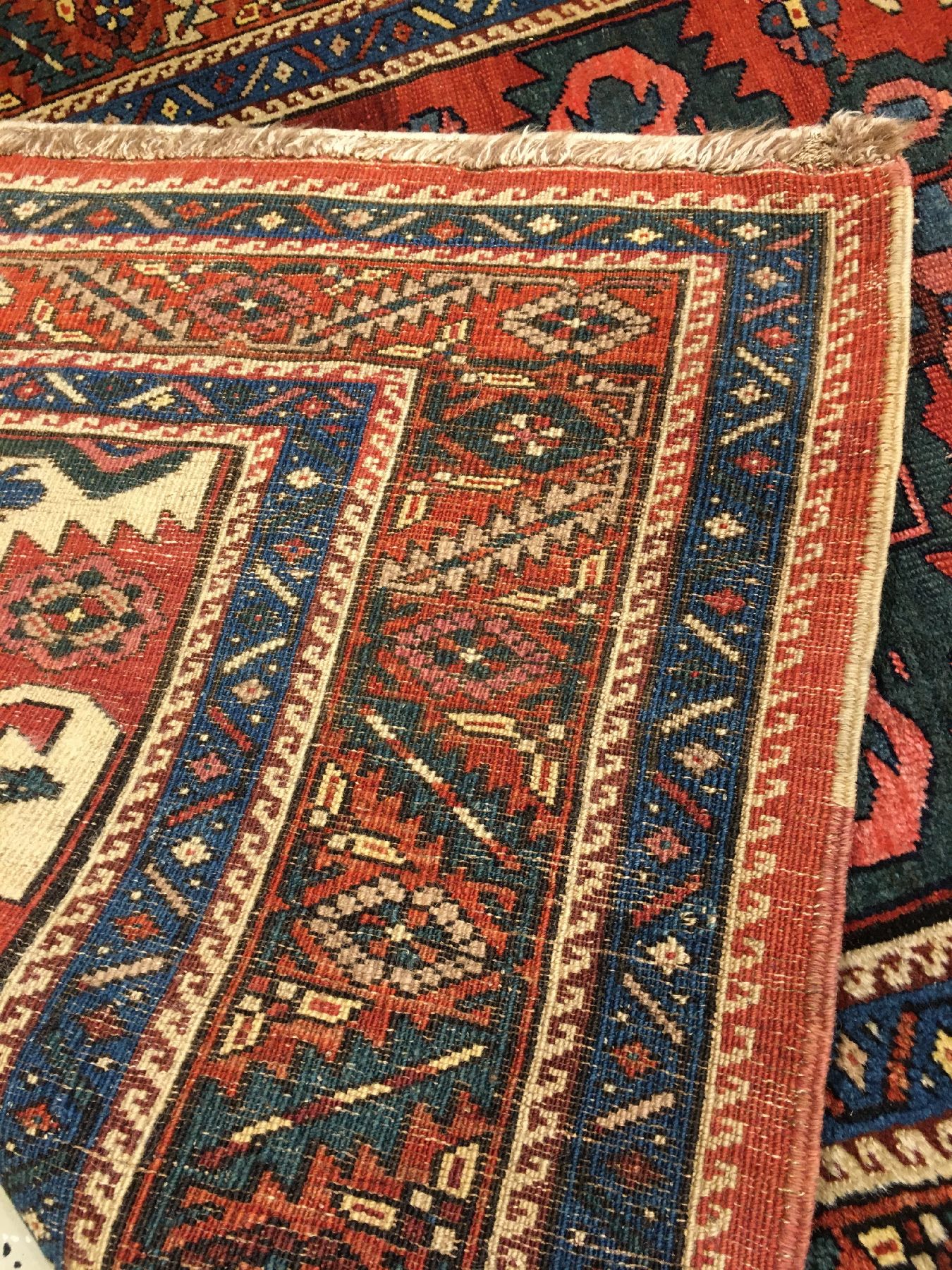 Detail h: Seltene Bakhschaisch "Galerie" antik, Nordwestpersien, Ende 19.Jhd., Wolle mit Kamelwolle-Highlights geknüpft auf Baumwolle. ...