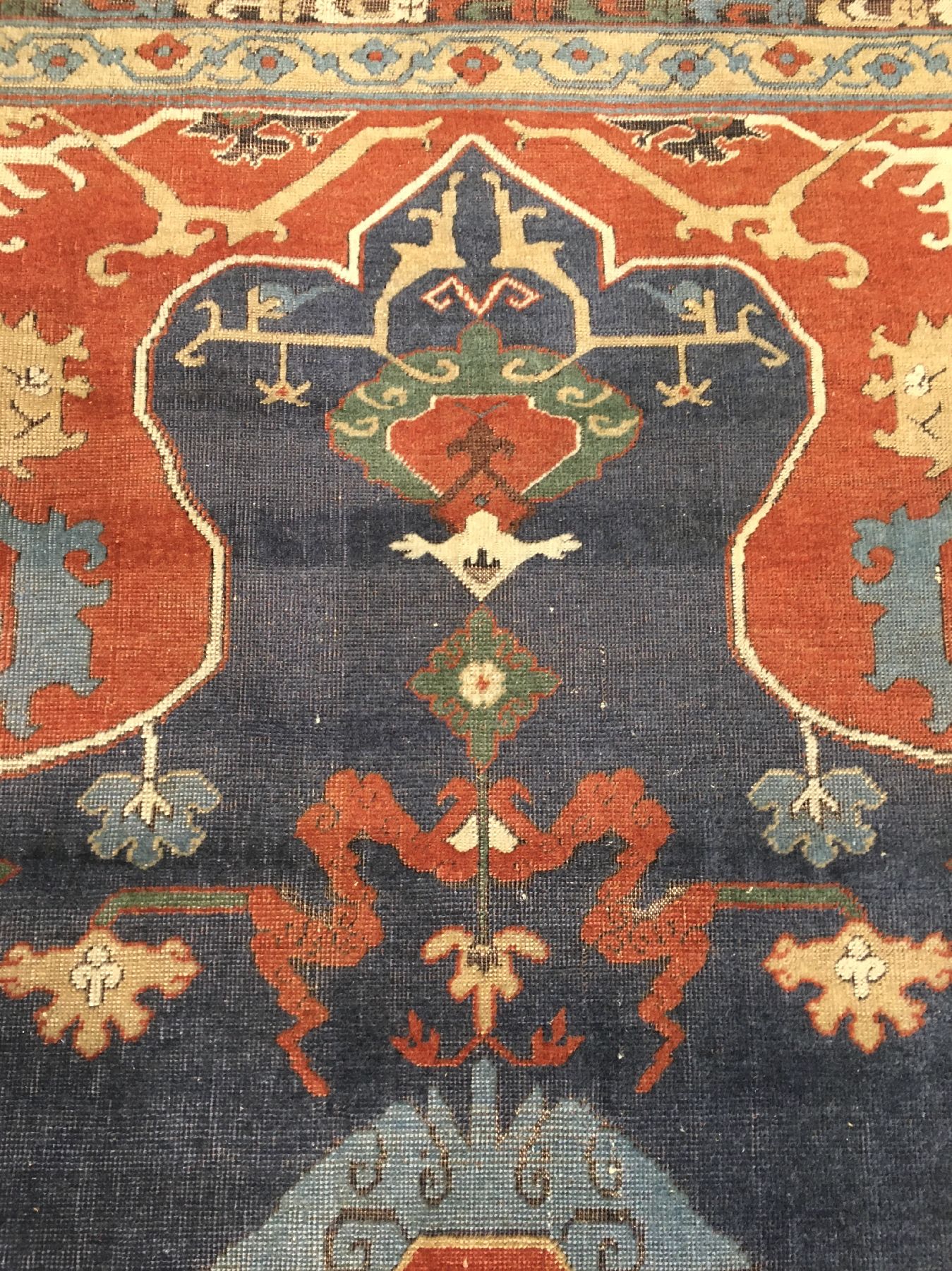 Detail d: "Theodor Tuduc" Uschak "Gebetsteppich" alt, Rumänien Bukarest, um 1925, Wolle geknüpft auf Wolle. Theodor Tuduc war zu seiner ...