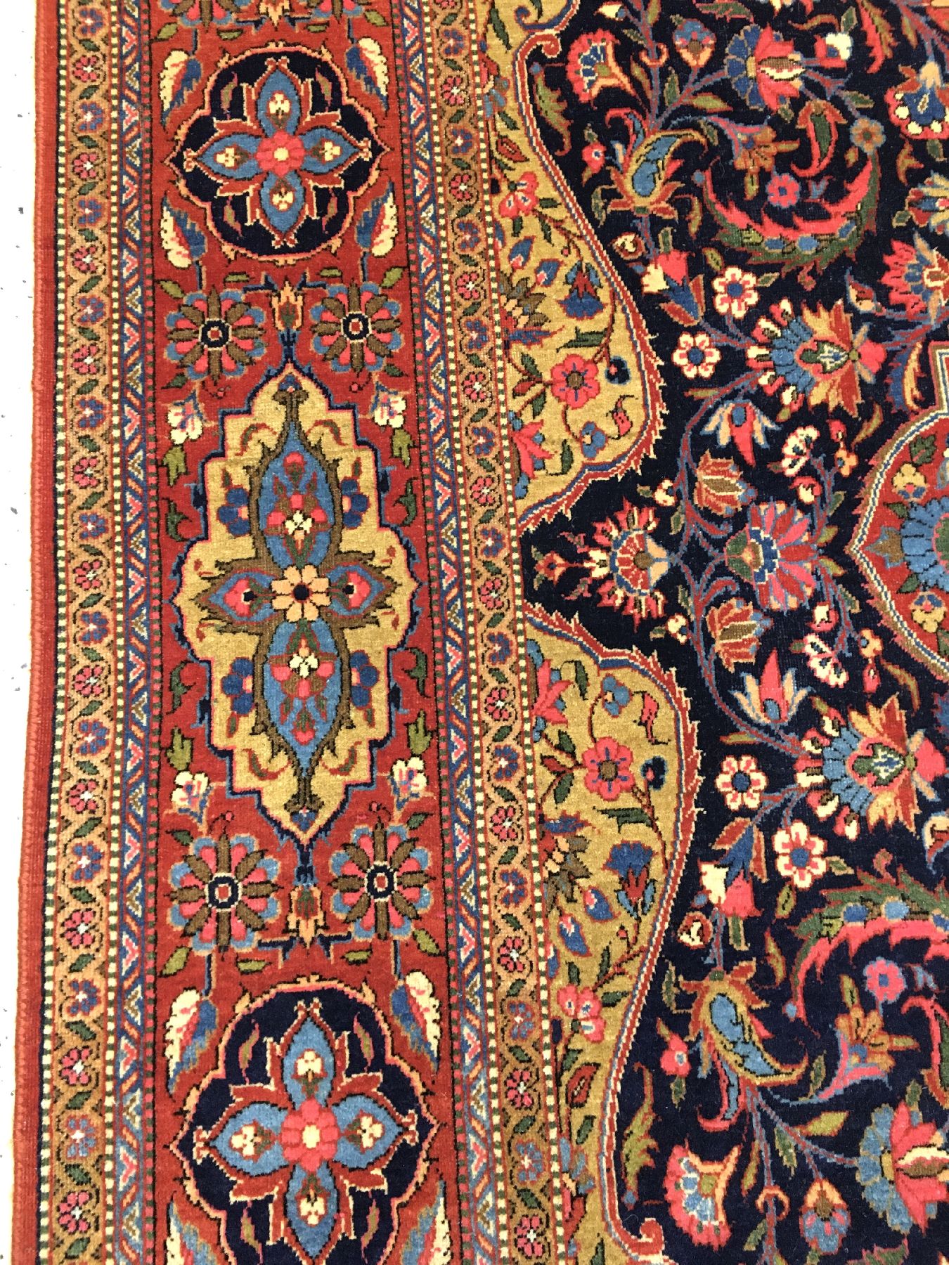 Detail f: Feiner Ghaswin antik, Zentralpersien, um 1900, Korkwolle geknüpft auf Baumwolle. Eleganter Knüpfteppich aus Ghaswin mit Medaillon Design und ...
