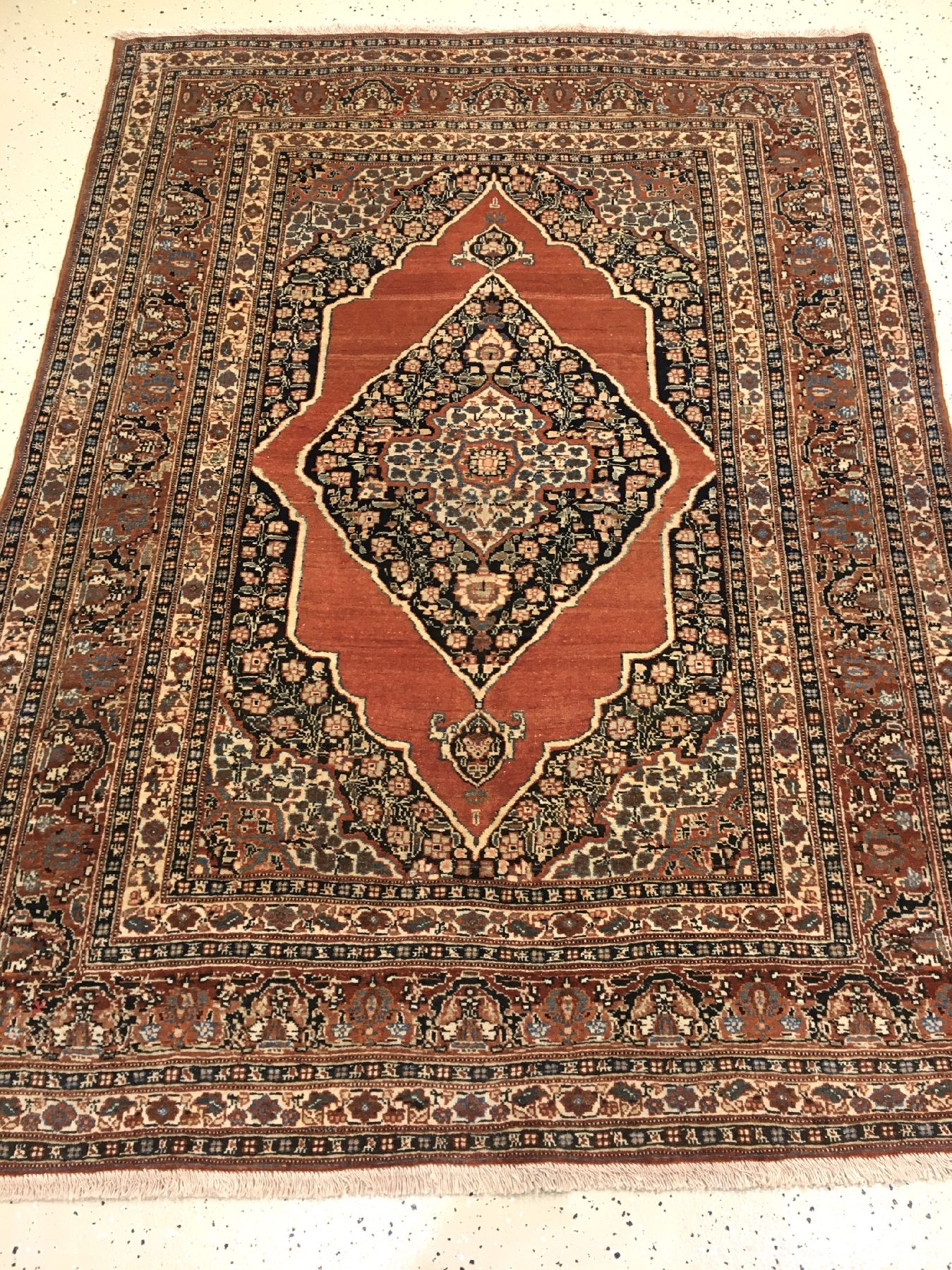 Detail a: Täbriz "Hadji-Jalili" antik, Nordwestpersien, um 1890/1900, Wolle geknüpft auf Baumwolle. Feiner Täbriz aus den legendären ...