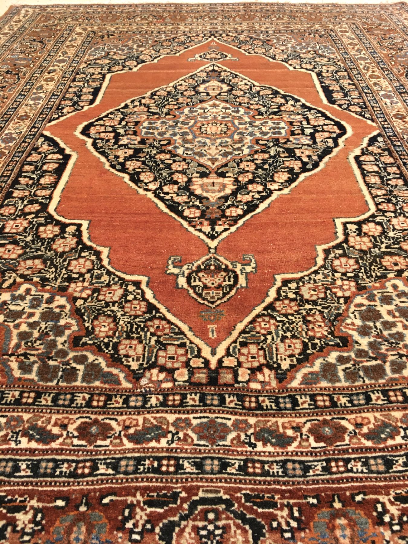 Detail b: Täbriz "Hadji-Jalili" antik, Nordwestpersien, um 1890/1900, Wolle geknüpft auf Baumwolle. Feiner Täbriz aus den legendären ...