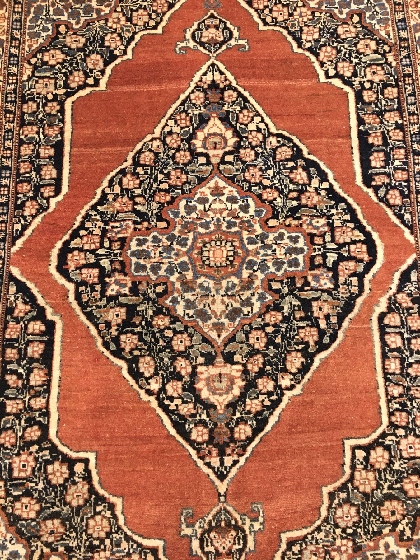 Detail d: Täbriz "Hadji-Jalili" antik, Nordwestpersien, um 1890/1900, Wolle geknüpft auf Baumwolle. Feiner Täbriz aus den legendären ...