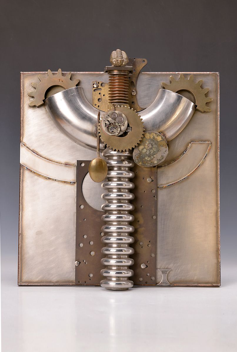 Detail k: Albert Sous, geb. 1935 Stolberg, zeitgenössischer deutscher Goldschmied-und Metall-Bildhauer, lebt in Würselen, Studium an der Werkkunstschule ...