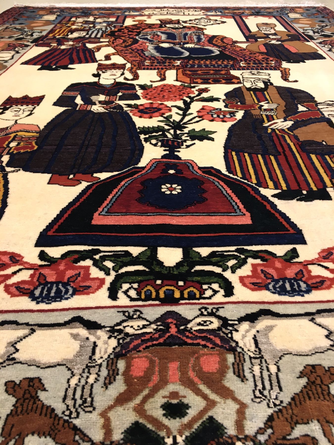Detail e: Seltener Bachtiari "Khan" Bildteppich (Part-Silk) antik (Mit Widmungskartusche) "Nader Schah Afschar Motiv", Westliches ...