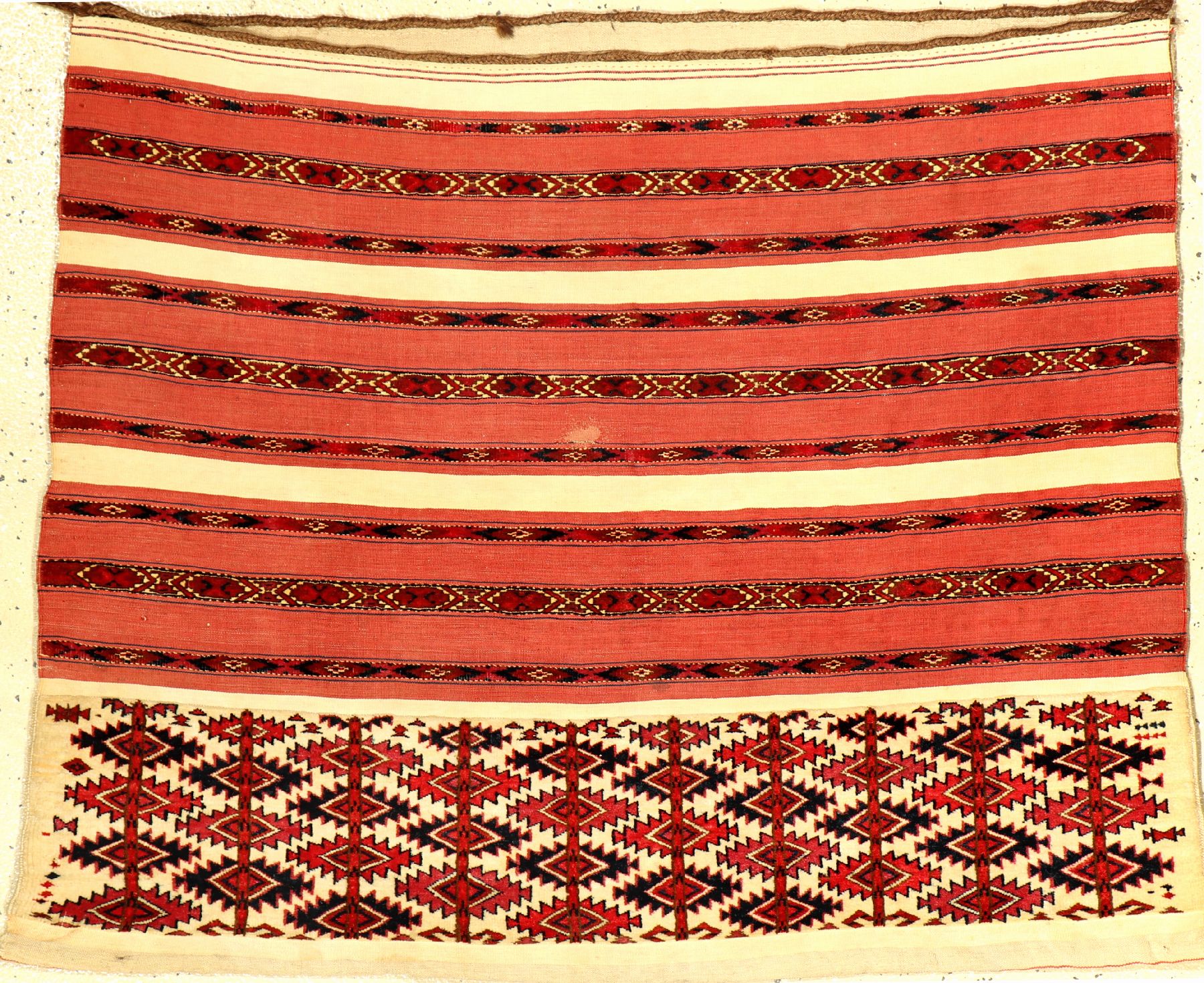 Sehr Feiner Tekke "Ak-Tschowal" antik, Turkmenistan, Ende 19.Jhd., Wolle geknüpft undgewebt auf Wolle. Sehr fein geknüpfte Tekke ...