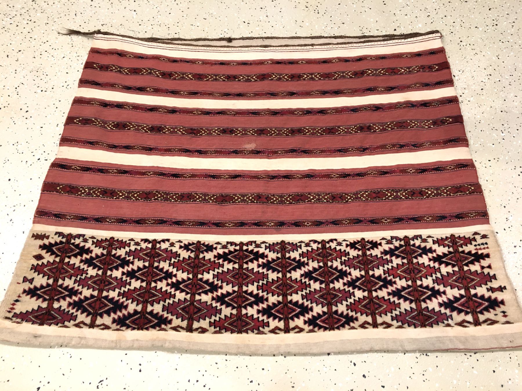 Detail a: Sehr Feiner Tekke "Ak-Tschowal" antik, Turkmenistan, Ende 19.Jhd., Wolle geknüpft undgewebt auf Wolle. Sehr fein geknüpfte Tekke ...