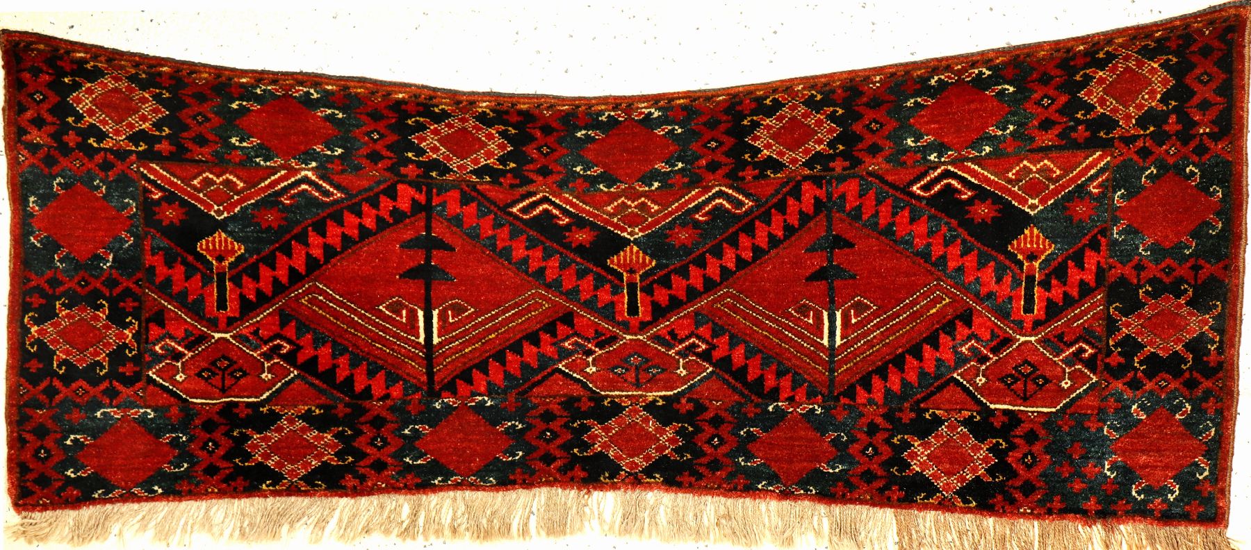 Beschir "Jollar" antik, Turkmenistan Amu-Darja, 19.Jhd., Wolle geknüpft auf Wolle. Schmuckbehang mit Palmetten und Blatt Muster, ...