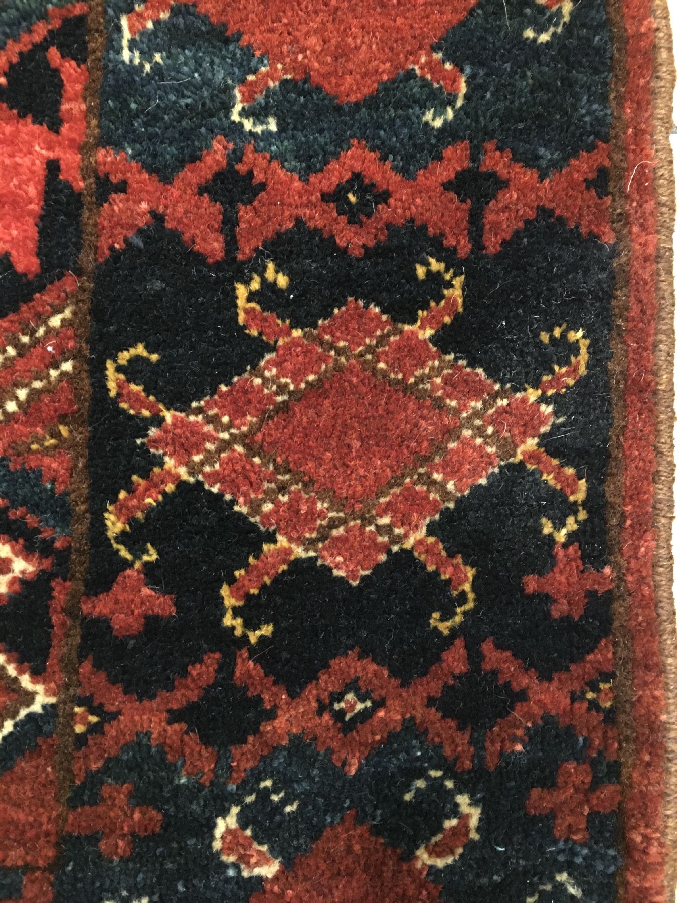 Detail f: Beschir "Jollar" antik, Turkmenistan Amu-Darja, 19.Jhd., Wolle geknüpft auf Wolle. Schmuckbehang mit Palmetten und Blatt Muster, ...