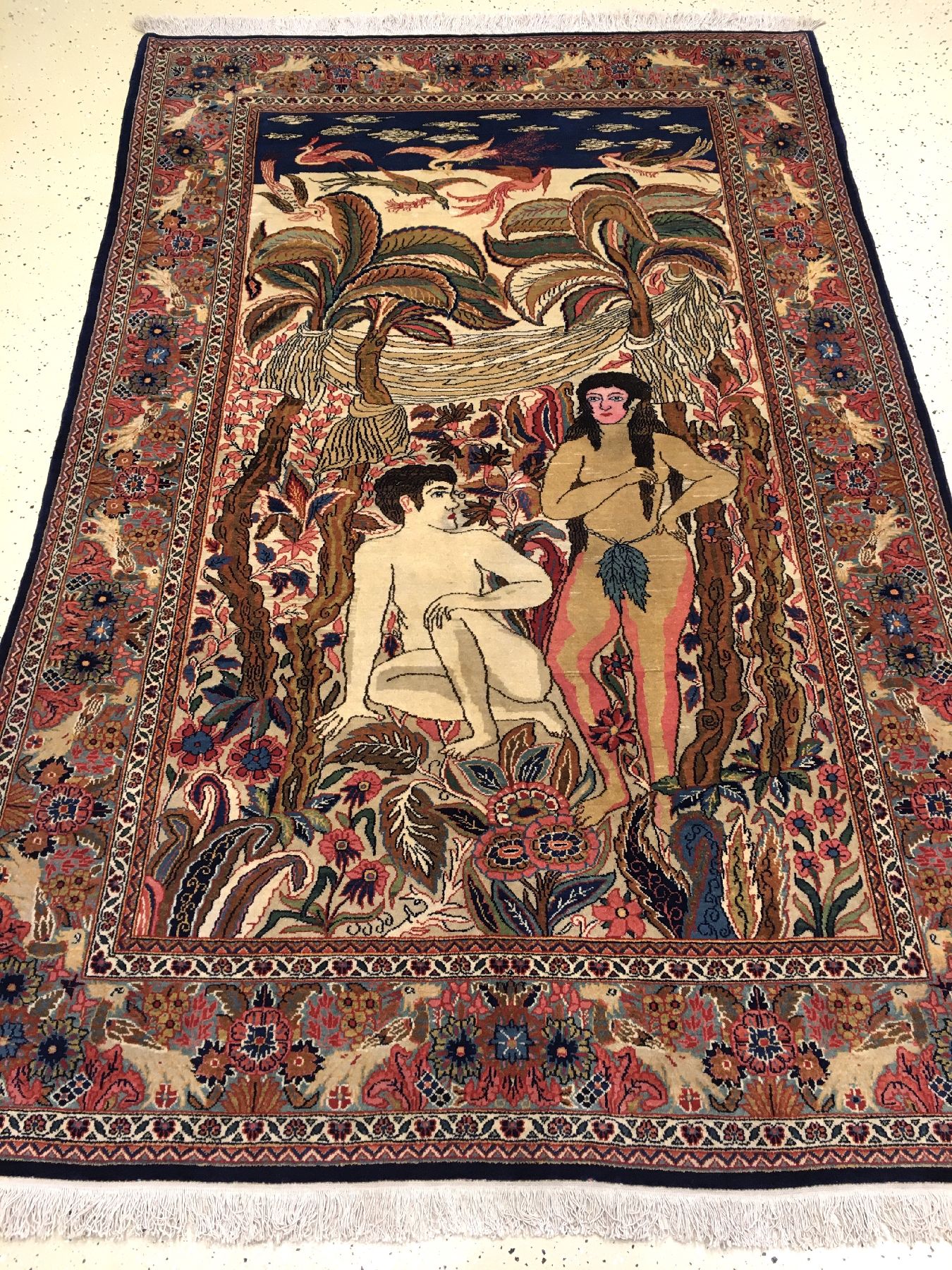 Detail a: Einzigartiger feiner Keschan "Dabir Sanayeh" Bildteppich alt (Adam & Eva), Zentralpersien, um 1910, Korkwolle geknüpft auf Baumwolle. Das ...