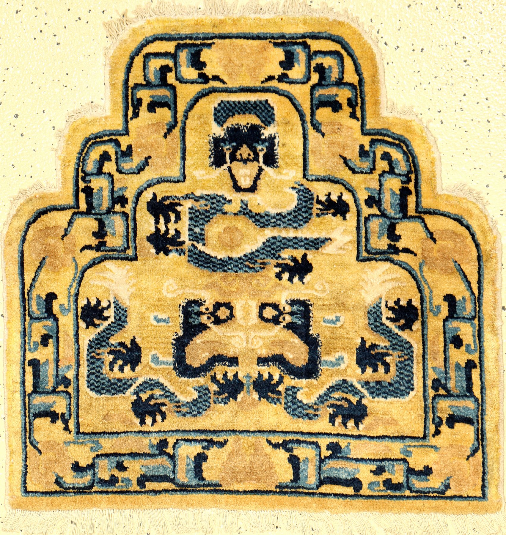 Ning-Hsia "Thronsitz" antik, Westchina, 19.Jhd., Wolle geknüpft auf Baumwolle. Kaiserlicher Thronsitz mit fünf-klauigen Drachen auf ...