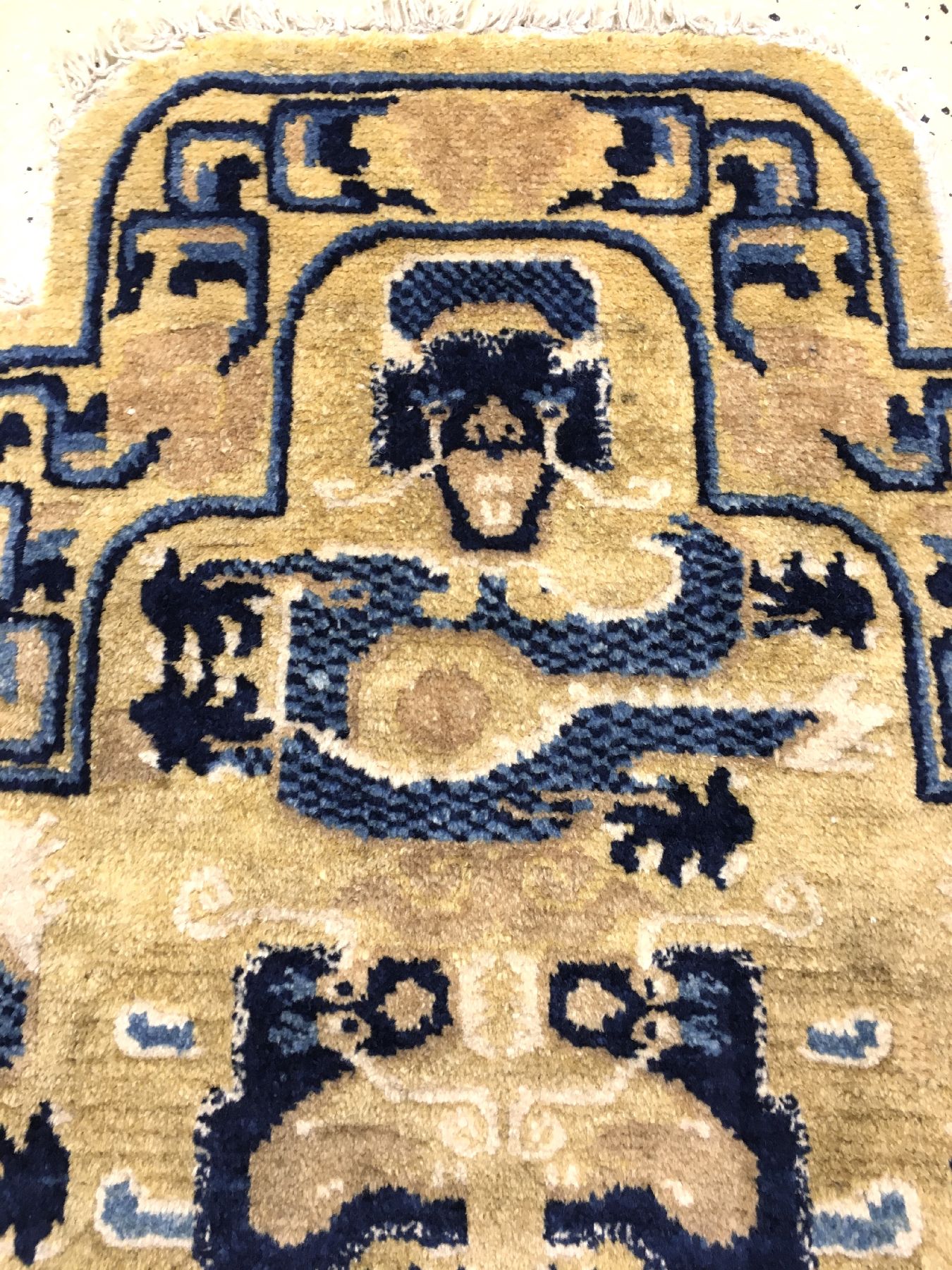 Detail c: Ning-Hsia "Thronsitz" antik, Westchina, 19.Jhd., Wolle geknüpft auf Baumwolle. Kaiserlicher Thronsitz mit fünf-klauigen Drachen auf ...