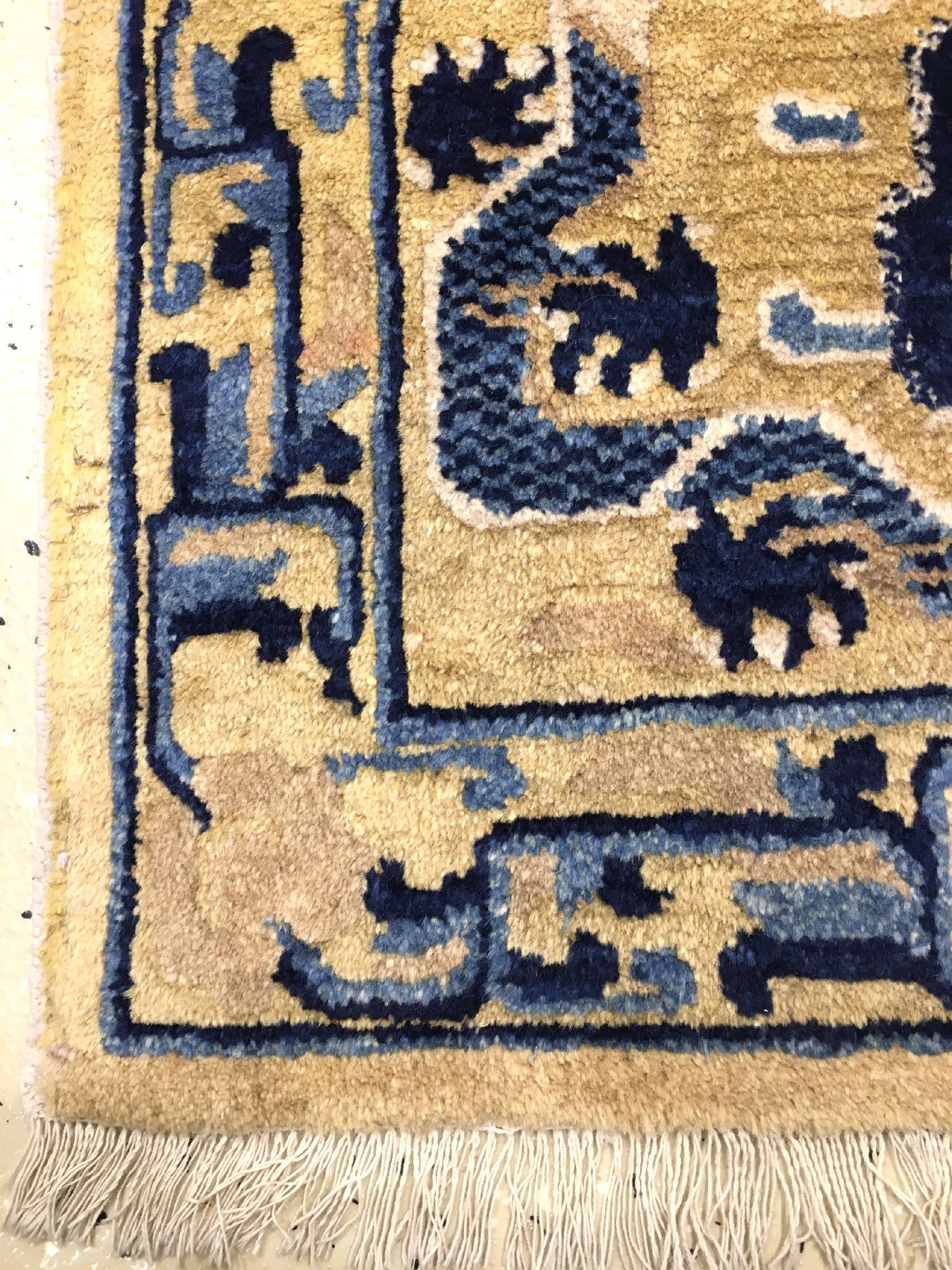 Detail f: Ning-Hsia "Thronsitz" antik, Westchina, 19.Jhd., Wolle geknüpft auf Baumwolle. Kaiserlicher Thronsitz mit fünf-klauigen Drachen auf ...