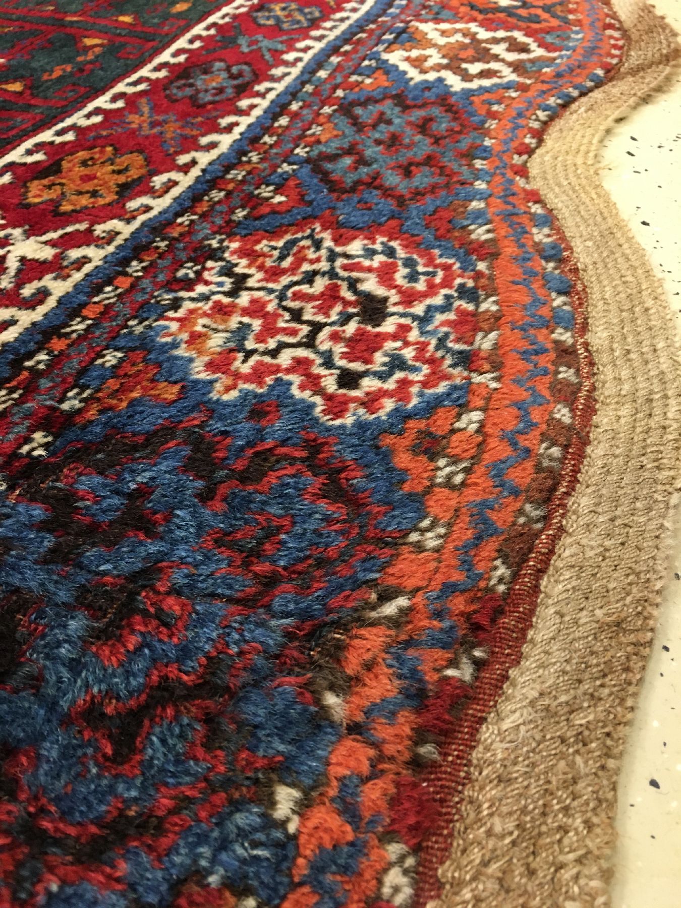 Detail h: Sehr feiner Yürük antik (Mit Bunten Glückssträhnen), Ostanatolien, Ende 19.Jhd., Wolle geknüpft auf Wolle, Rückseitig mit 91 bunte ...