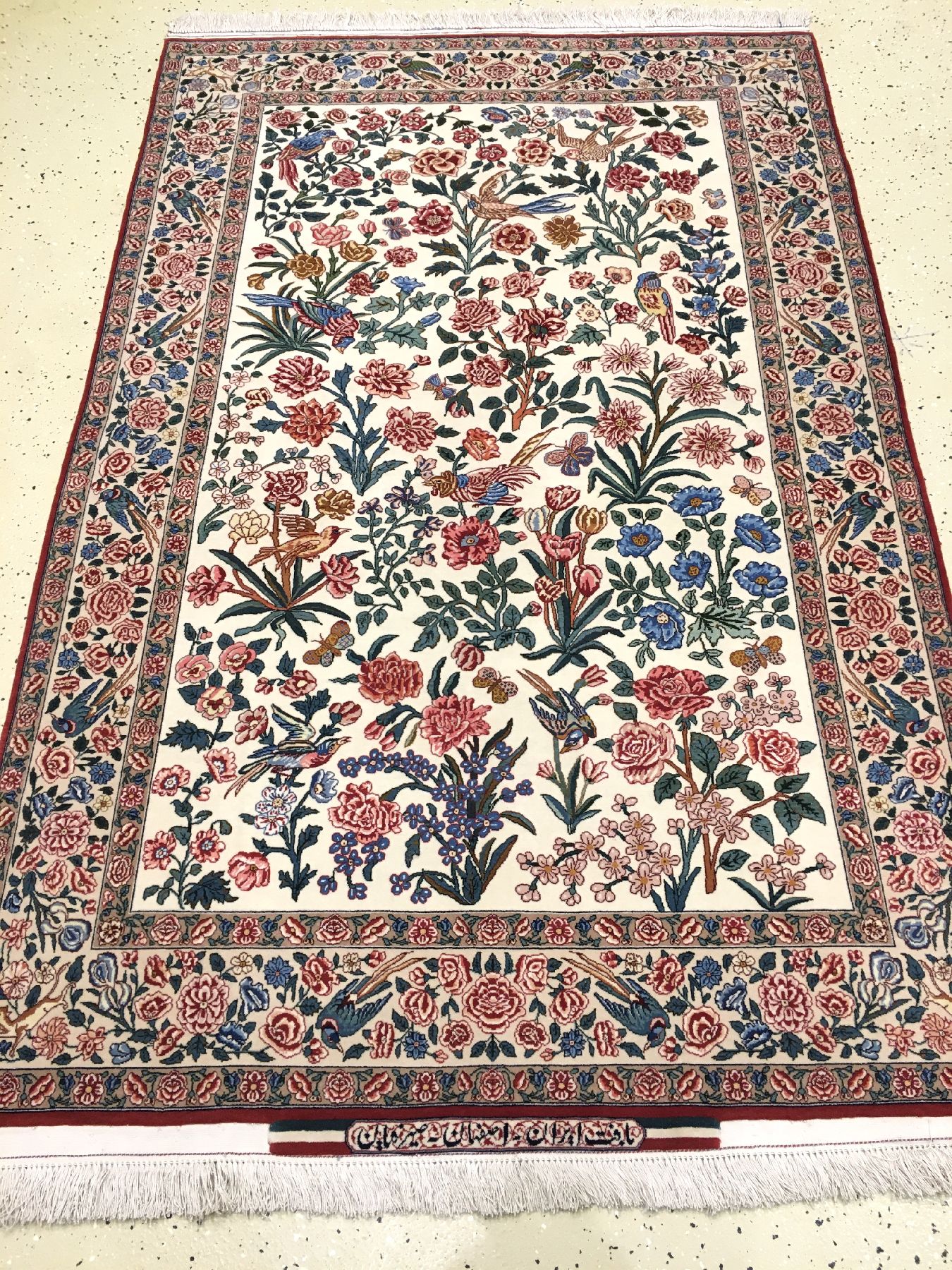 Detail a: Feiner Esfahan "Seirafian" alt "Signiert" (Gol Va Bolbol Design), Zentralpersien, um 1970, Korkwolle geknüpft auf Seidenkette. ...