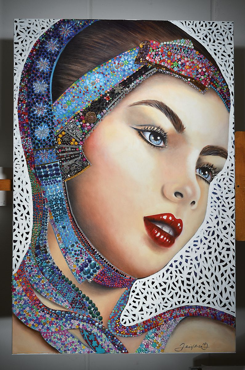 Detail k: Doris Zeidlewitz, geb. 1959, Studium am Städel in Frankreich und an der Hochschule fürGestaltung Offenbach, Hier: The bride mit Schmucksteine, ...