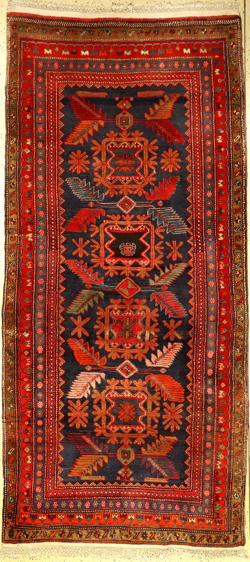 Meshkin alt, Persien, ca. 60 Jahre, Wolle auf Baumwolle, ca. 304 x 142 cm, EHZ: 2-3