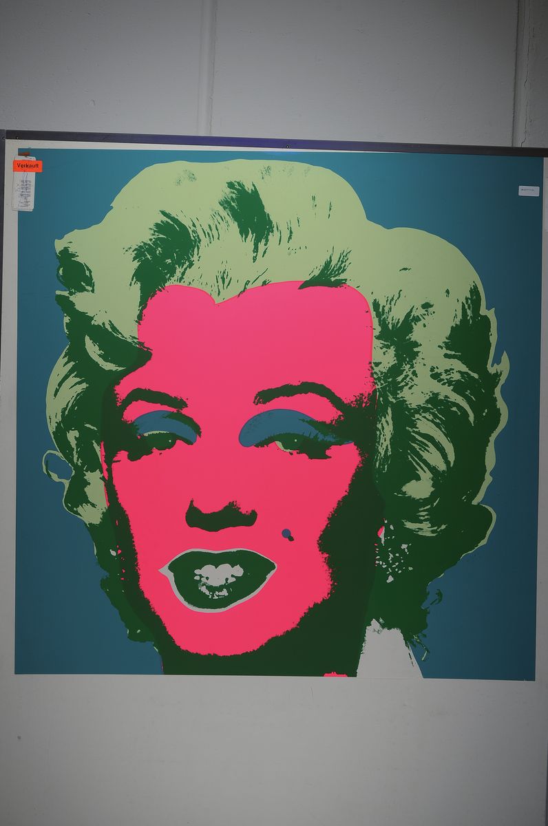 Detail k: nach Andy Warhol, "Marilyn Monroe 11:30", published by Sunday B. Morning, Siebdruck auf festem Museumskarton, rückseitig befindet sich der ...