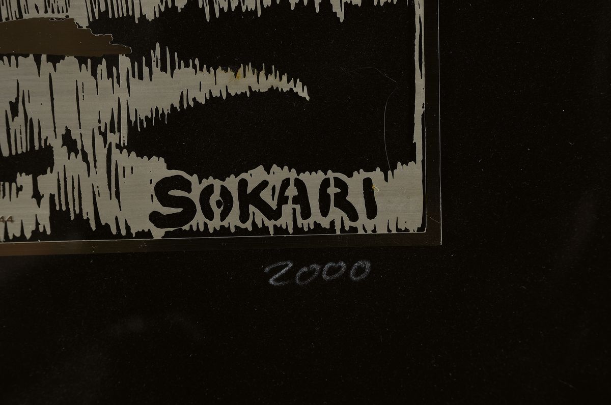 Detail a: Sokari Douglas Camp, geb. 1958, Eindimensionale Skulptur, lasergeschnittenes Nickel-Silberblech auf schwarzem 250g/qm Verlourskarton montiert, ...