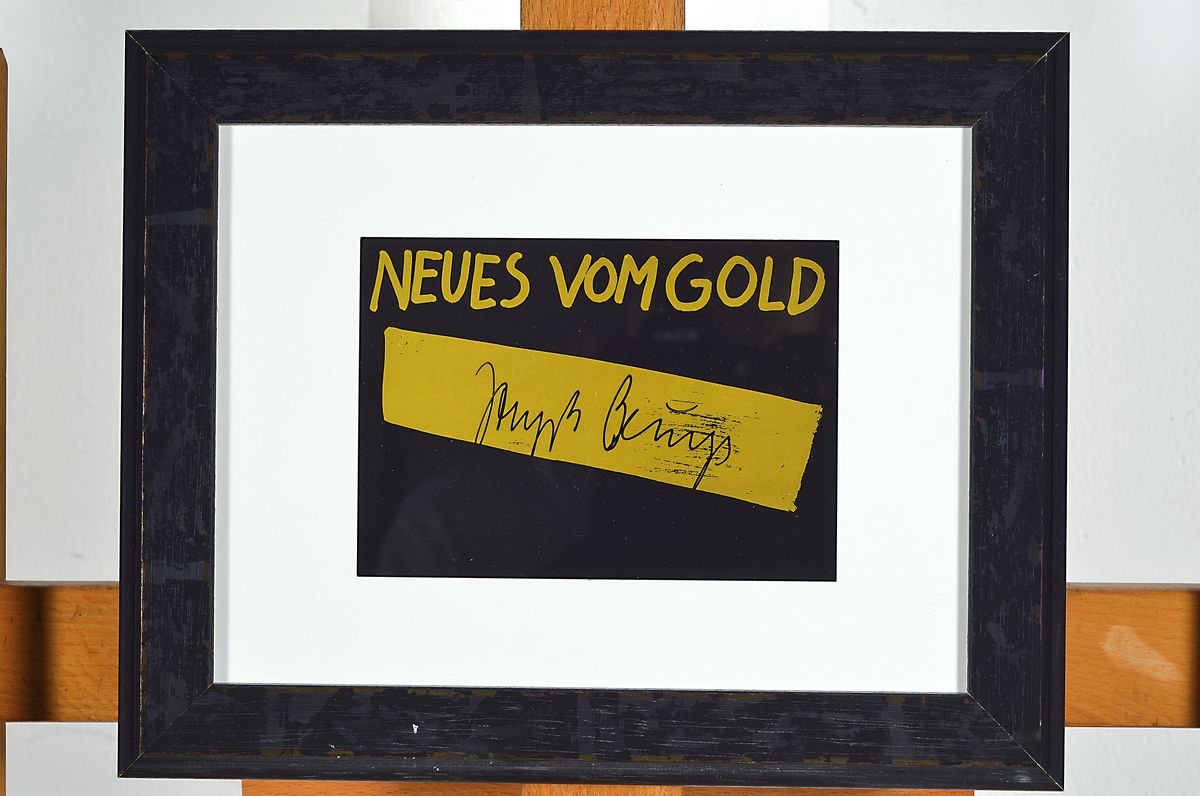 Detail k: Joseph Beuys,1921-1986, Multiple, handsigniert, "Neues vom Gold", 1978, Hrsg. Edition Staeck Heidelberg, unter Glas, Rahmen, 10 x 15/ca. ...