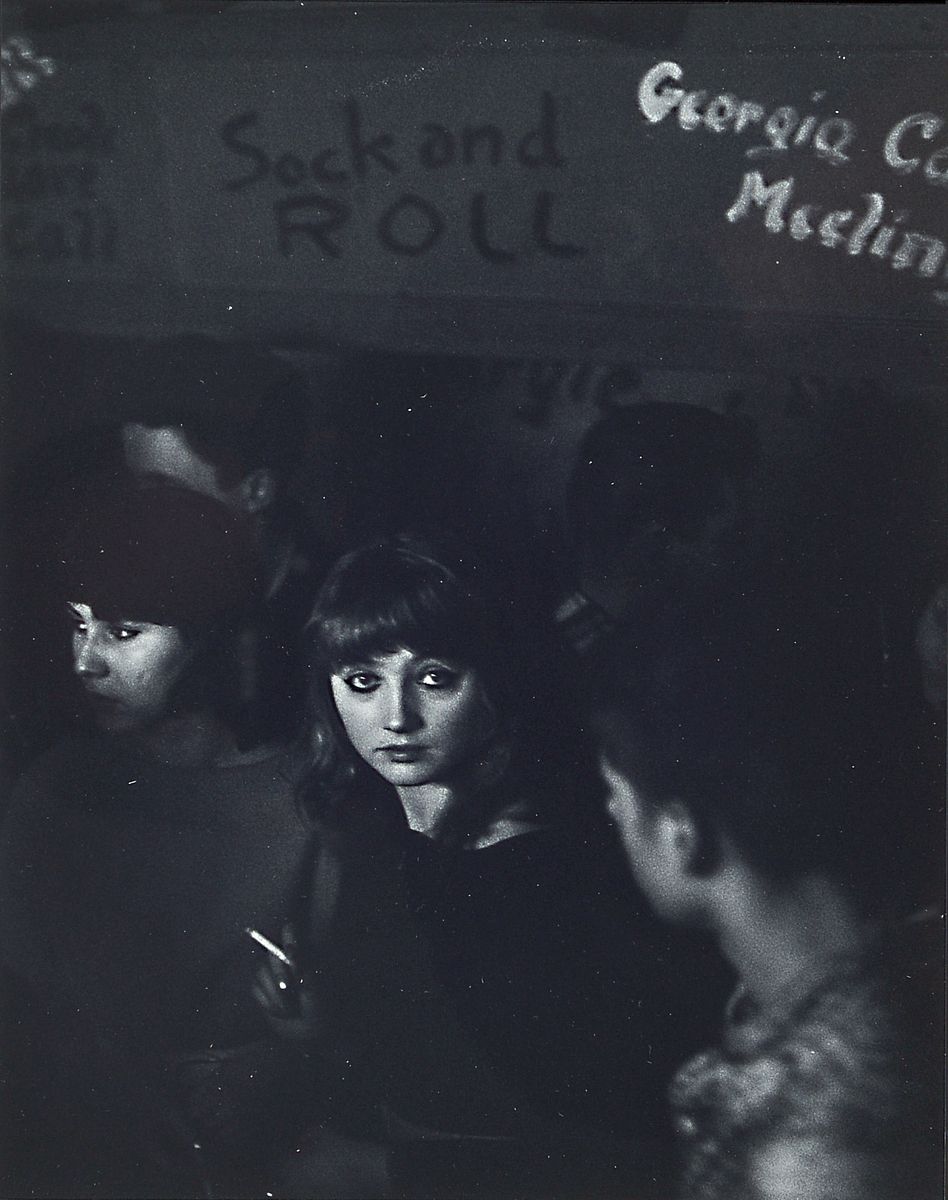 Detail a: Chargesheimer, 1924 - 1971, 2 Fotografien, Tanzende Paare auf der Straße und Kneipenszene, aus der Edition Griffelkunst, Print von 2008, verso ...
