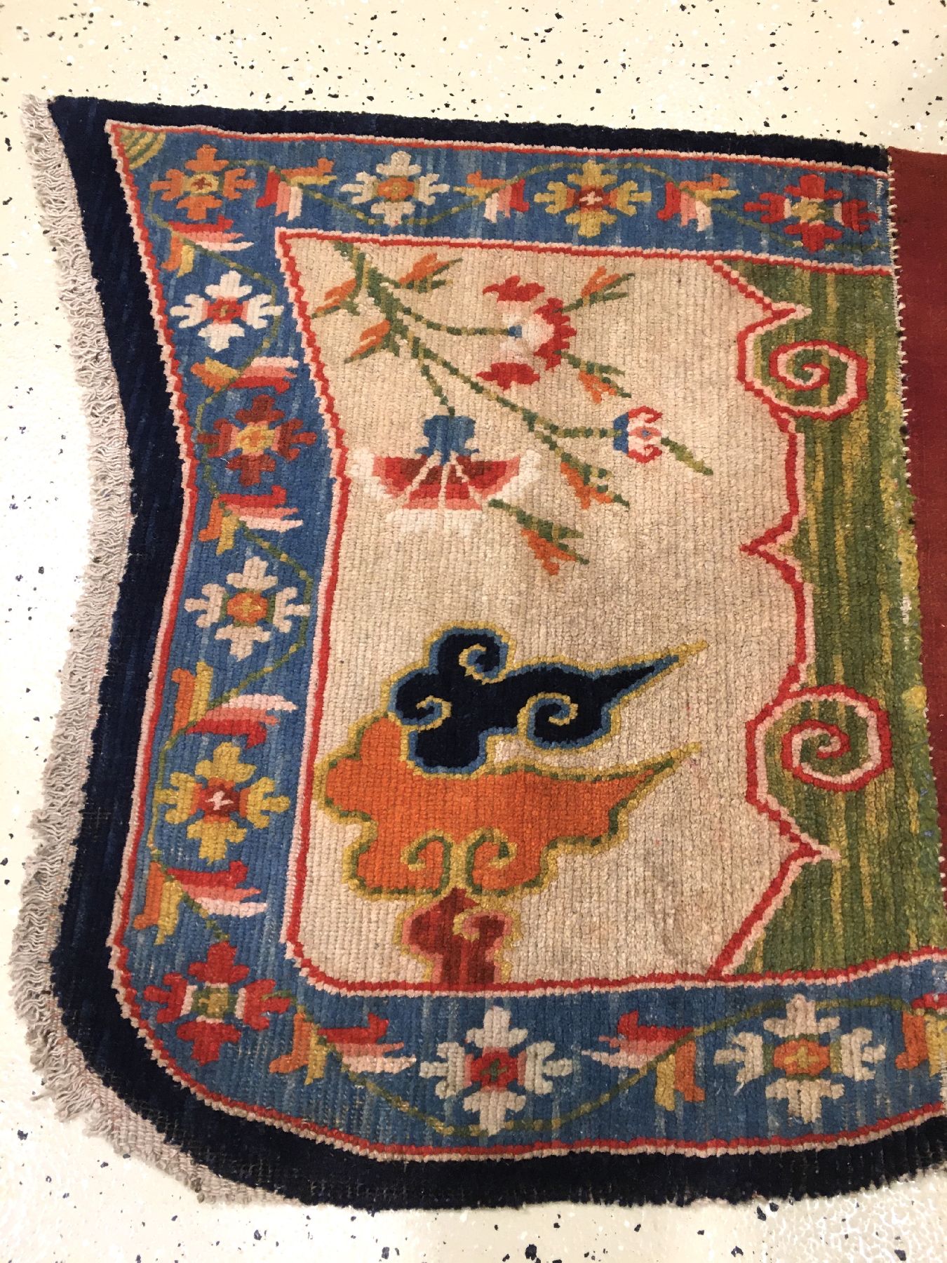 Detail d: Seltener Schigatse "Makden" alt, Südtibet, um 1920, Wolle geknüpft auf Wolle. Tibetische Sattelauflage mit ausdrucksstarken Naturfarben. ...