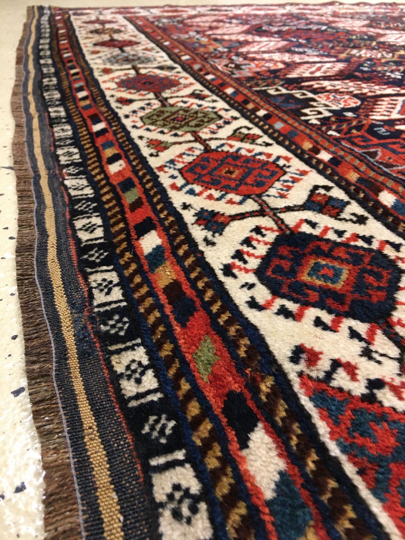 Detail g: Feiner Khamseh antik, Südwestpersien Fars-Gebiet, 19.Jhd., Wolle geknüpft auf Wolle/Ziegenhaar. Seltener Khamseh Stammesteppich mit einem Rapport ...