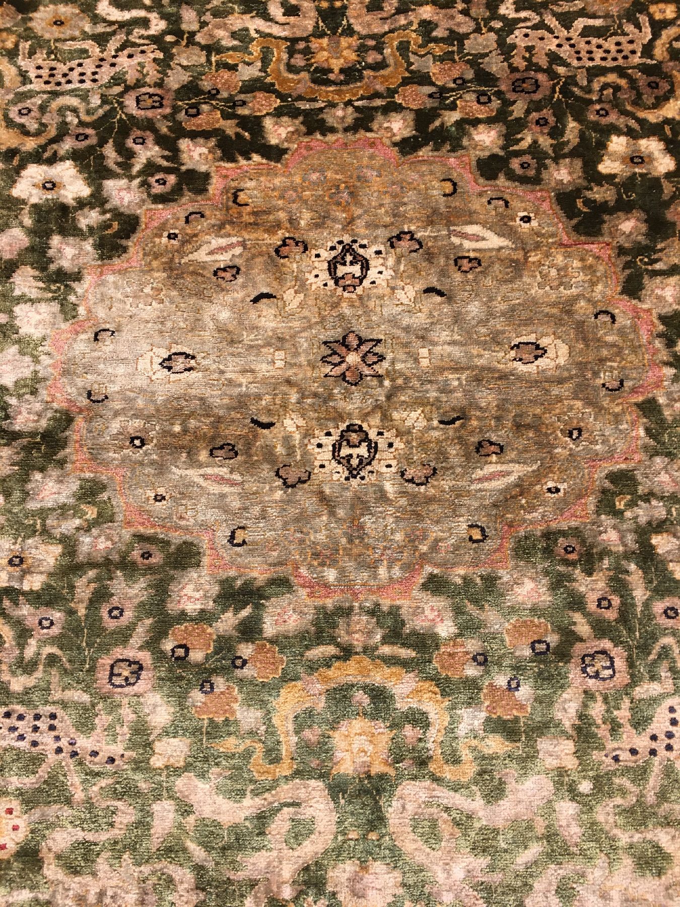 Detail c: Feiner grüner Kaisery "Flosh" antik (Safavid Design), Türkei, um 1890/1900, Flosh-Seide geknüpft auf Baumwolle. Seltener und ...