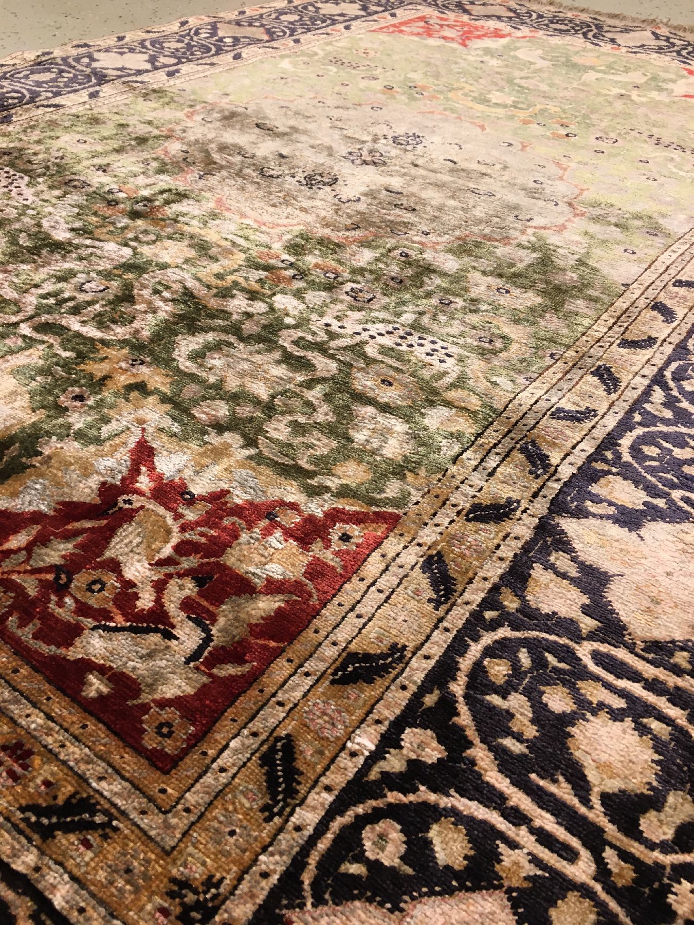 Detail f: Feiner grüner Kaisery "Flosh" antik (Safavid Design), Türkei, um 1890/1900, Flosh-Seide geknüpft auf Baumwolle. Seltener und ...