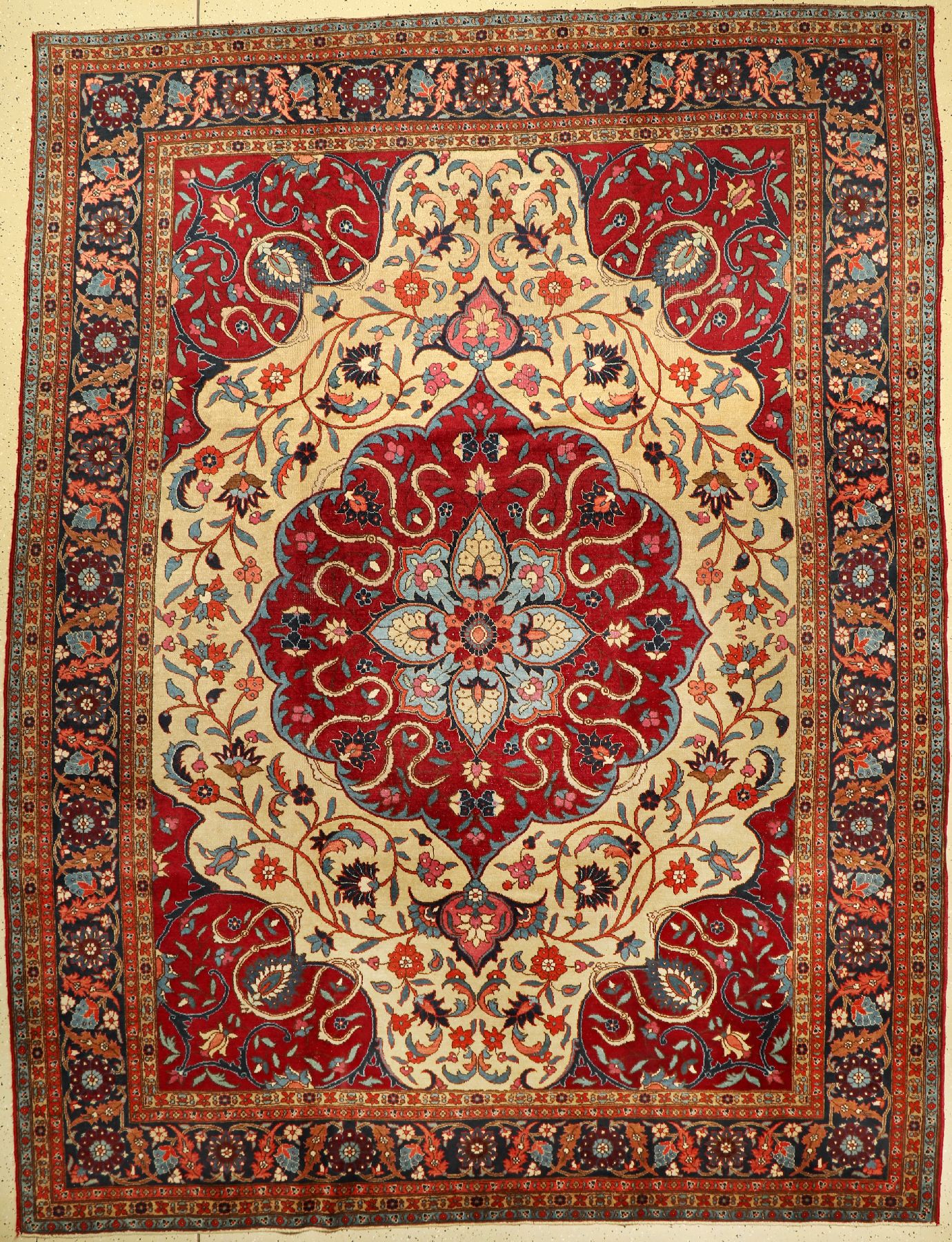 Täbriz alt, Persien, um 1930, Wolle auf Baumwolle, ca. 345 x 267 cm, EHZ: 4