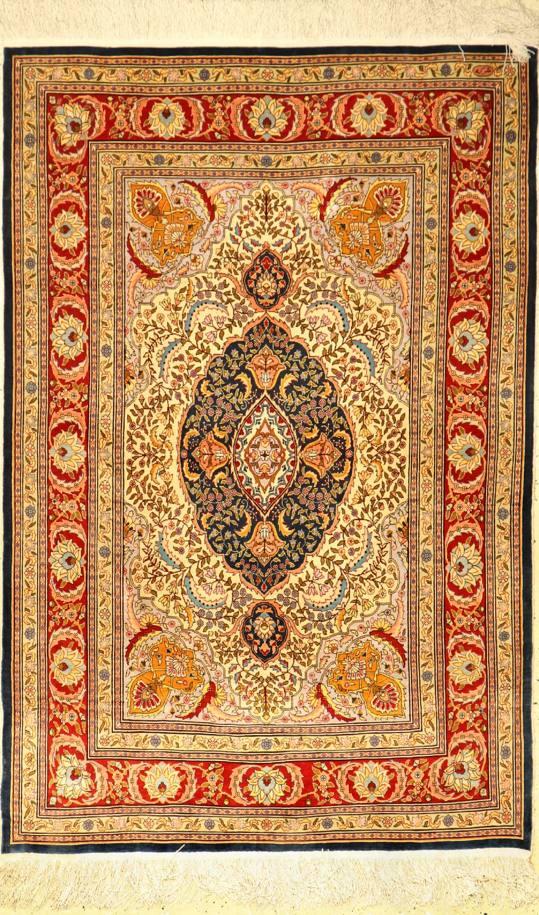 Seiden Hereke alt (Signiert), Türkei, ca. 40 Jahre, reine Naturseide, ca. 145 x 96 cm, EHZ: 2