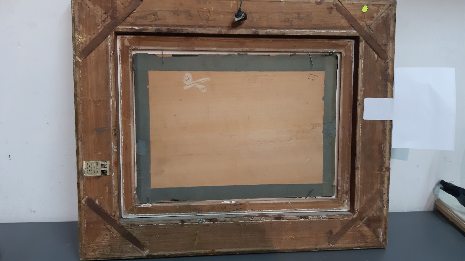 Detail g: E. Sarrthien, wohl belgischer oder französischer Künstler, 30er Jahre, hier: Hafenansicht mit Personenstaffage, Öl/Platte, links unten signiert, ...