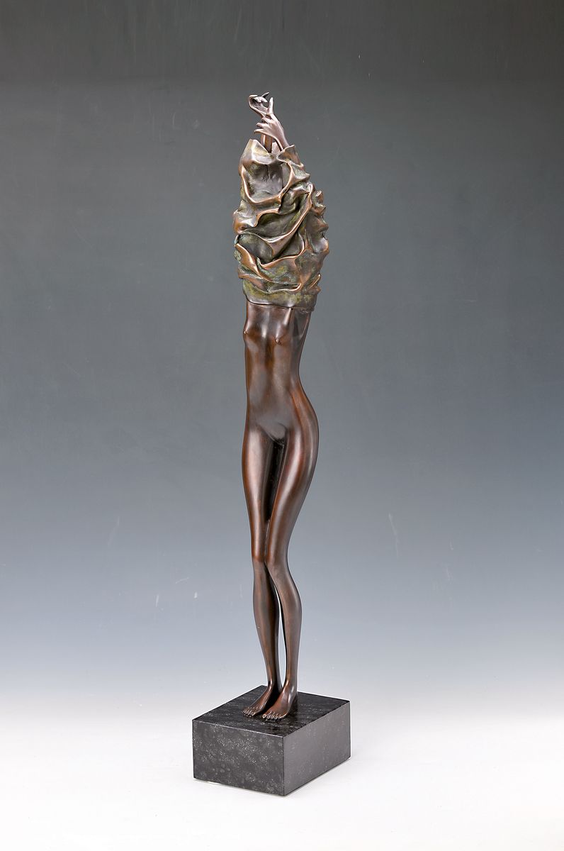 Bruno Bruni, geb. 1935 Gradara, große Bronzeskulptur, "Donna Che Si Veste", patiniert, signiert, num. 352/450, Venturi Arte ...