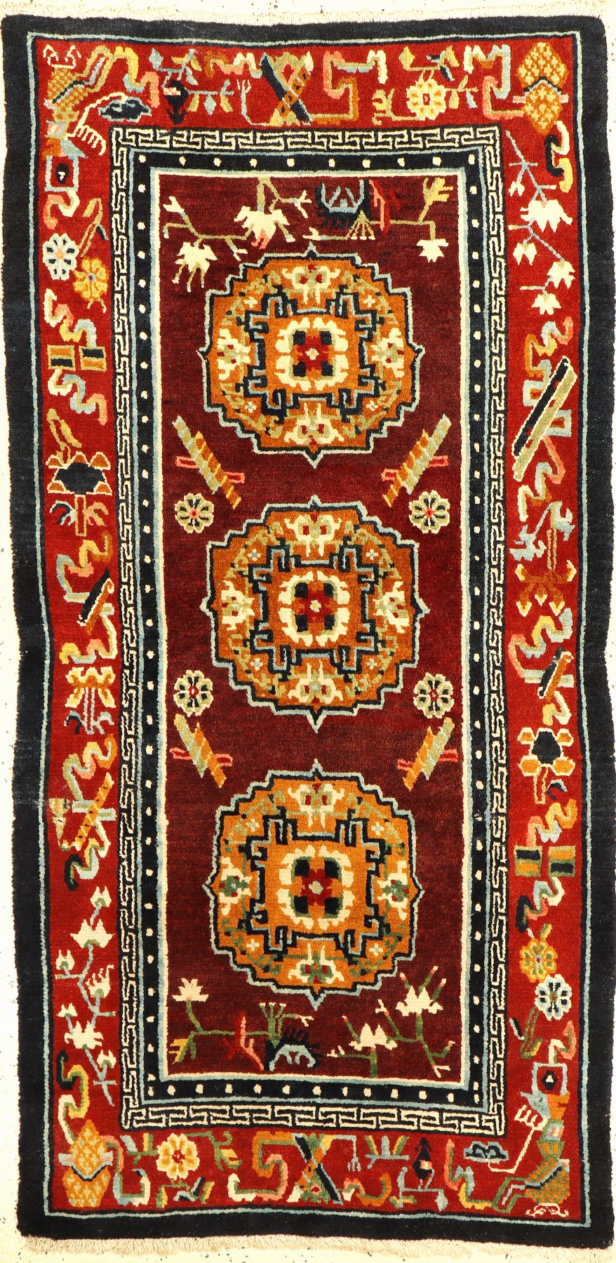 Schigatse "Khaden-Meditationsteppich" alt, Südtibet, um 1920, Wolle geknüpft auf Wolle. Klassischer Khaden Meditierteppich mit ...