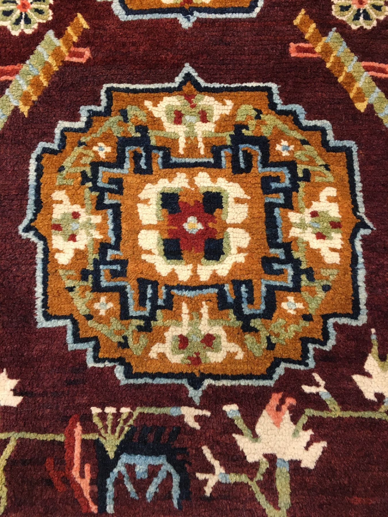 Detail c: Schigatse "Khaden-Meditationsteppich" alt, Südtibet, um 1920, Wolle geknüpft auf Wolle. Klassischer Khaden Meditierteppich mit ...