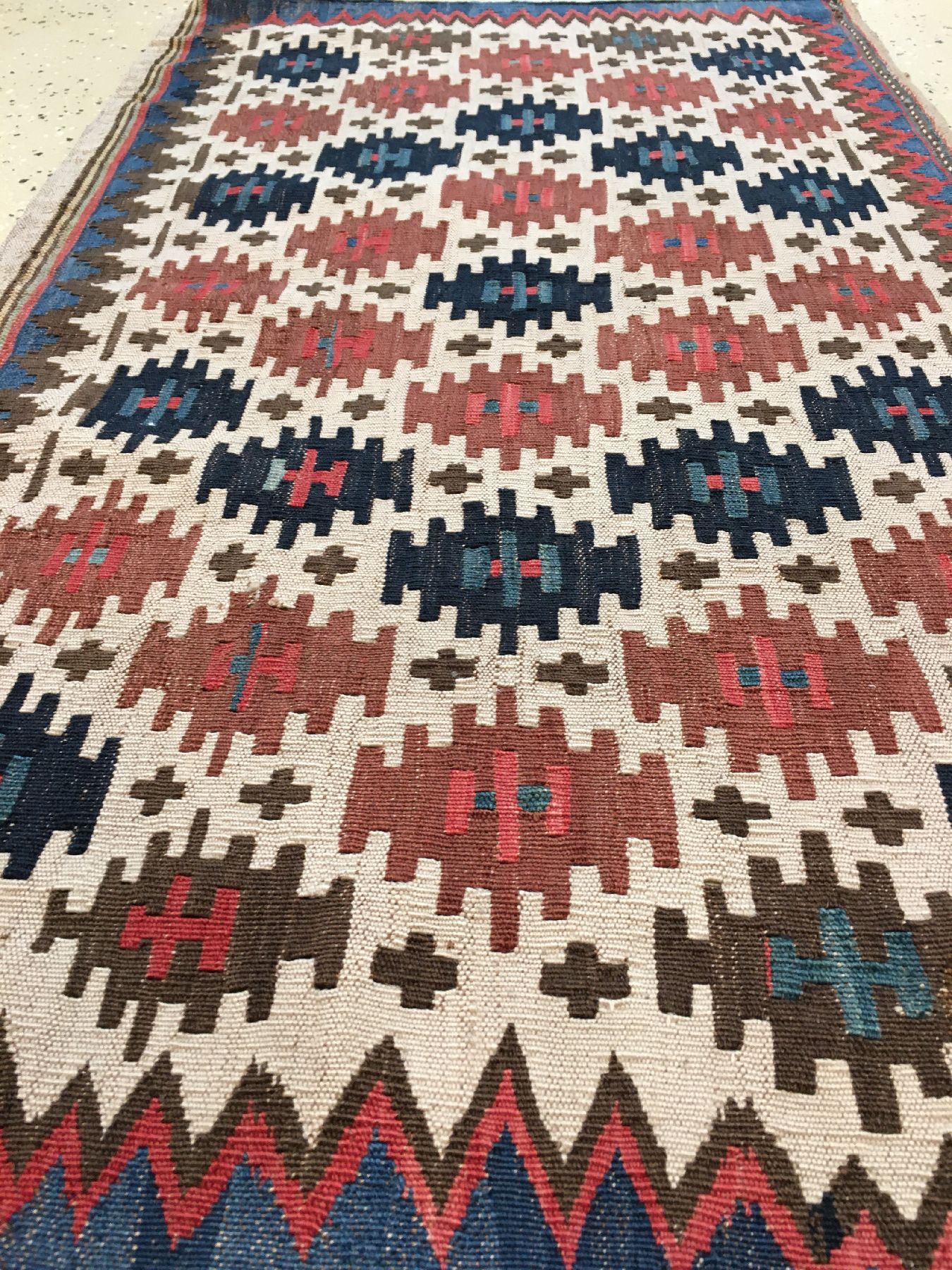 Detail b: (2 Lots) Schahsavan Sumakh "Mafrasch-Seiten" antik, Nordwestpersien, 19.Jhd., Wolle mit weißen Baumwoll-Highlights gewebt auf Wolle. Zwei ...