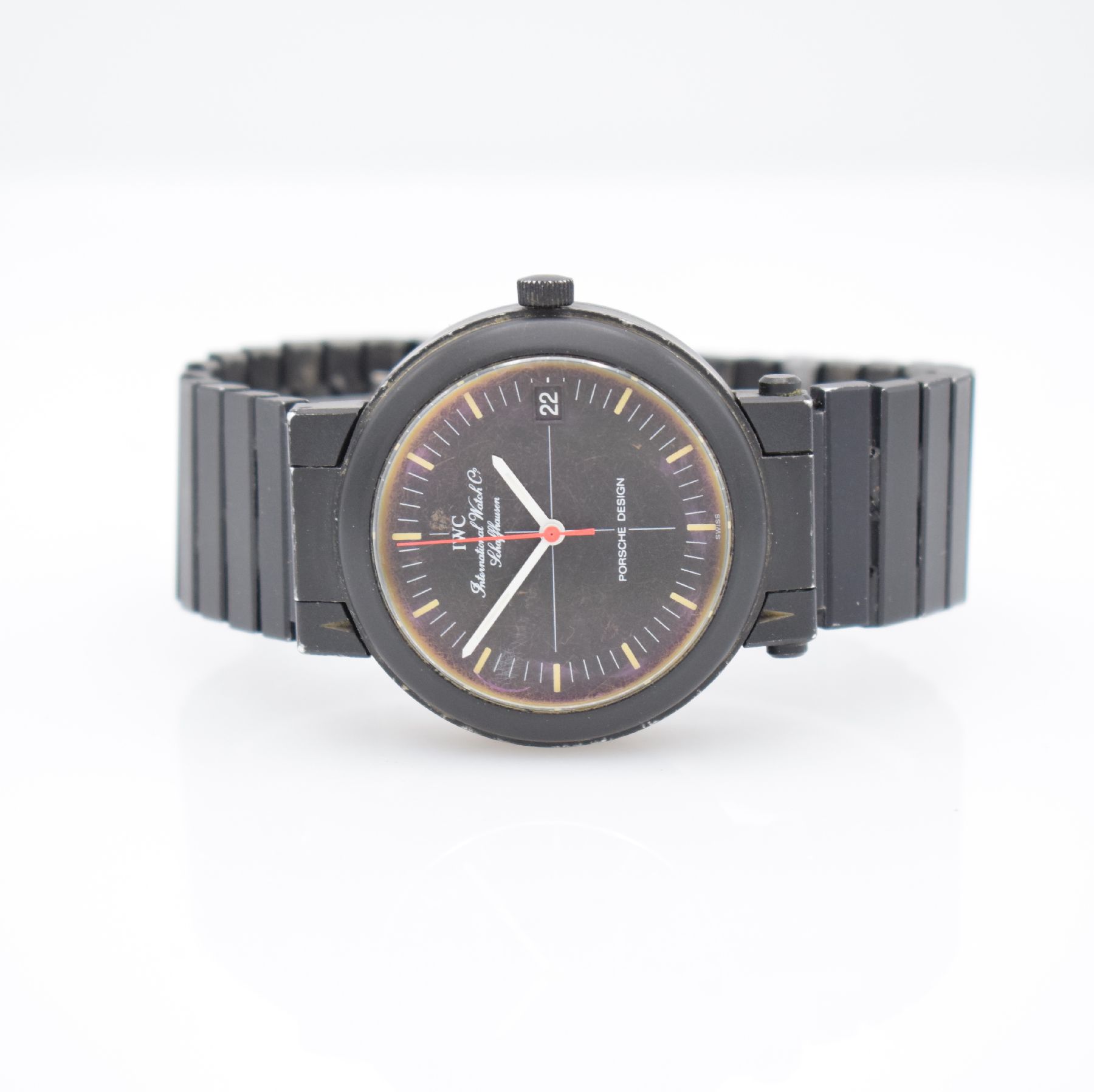 IWC Porsche Design Herrenarmbanduhr mit Kompass, Schweiz um 1980, Automatik, Ref. 3510, aufklappbares, geschwärztes Aluminiumgeh. mit Kompass im ...