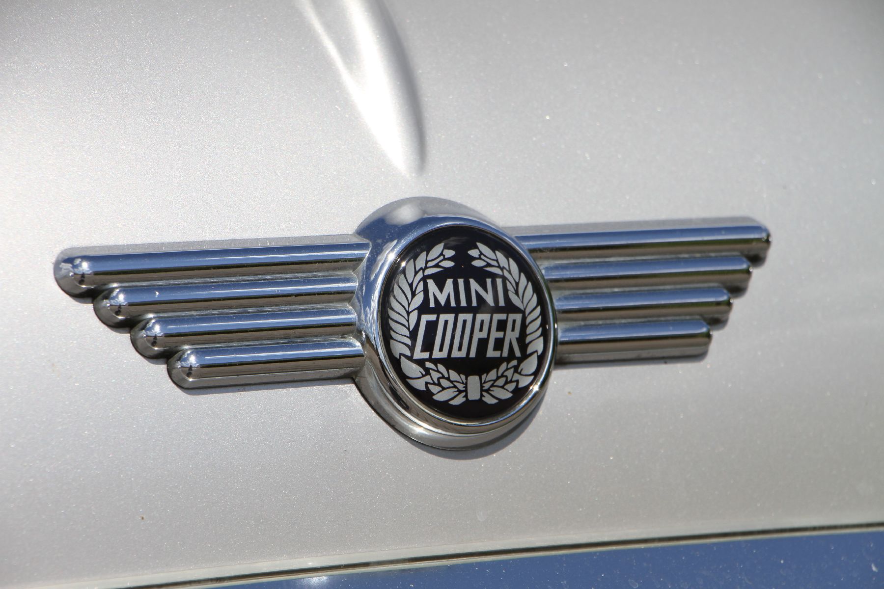 Detail d: Mini Cooper Silverbullet, limitierte Editionbegrenzt auf 400 Stück, Fahrgestellnummer: SAXXNNAYNBD116380, EZ 02/1996, 5. Hand, Laufleistung 100.435 ...