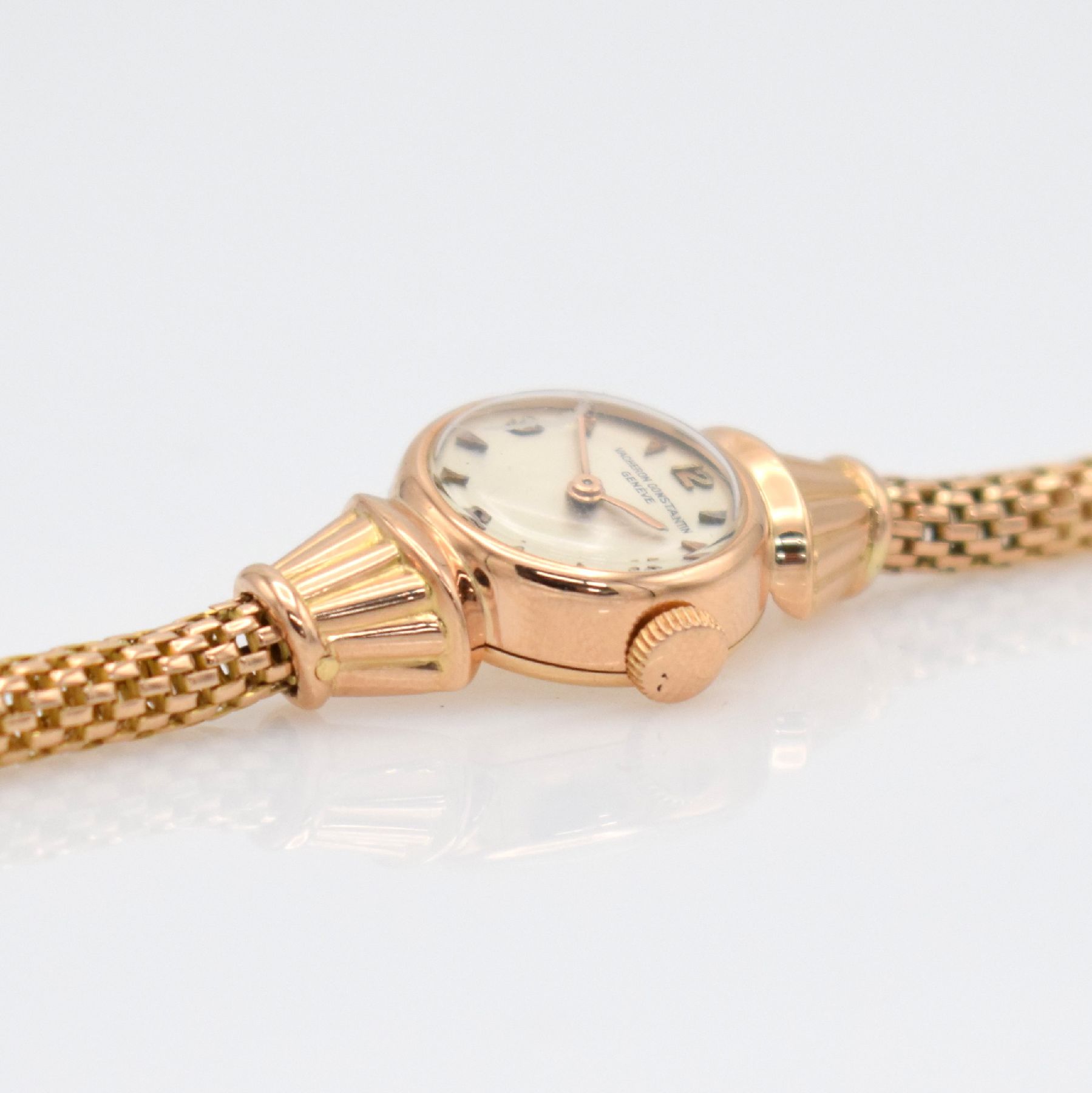 Detail b: VACHERON CONSTANTIN feine Damenarmbanduhr in RG 750/000, Handaufzug, Schweiz um 1950, 2- teil. Geh., Boden aufgedr., integr. Flechtband, ...